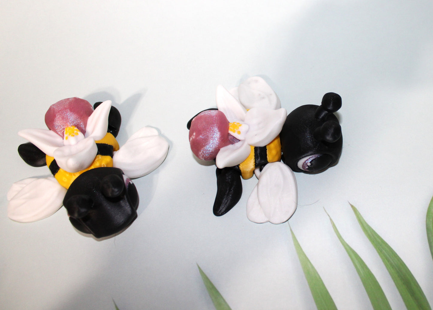 Lady Slipper Bee Turtle Minnesota State Flower- 3.5 in-Full Color 3D Printed Articulated Fidget Toy - Wonderland 3D Printing
