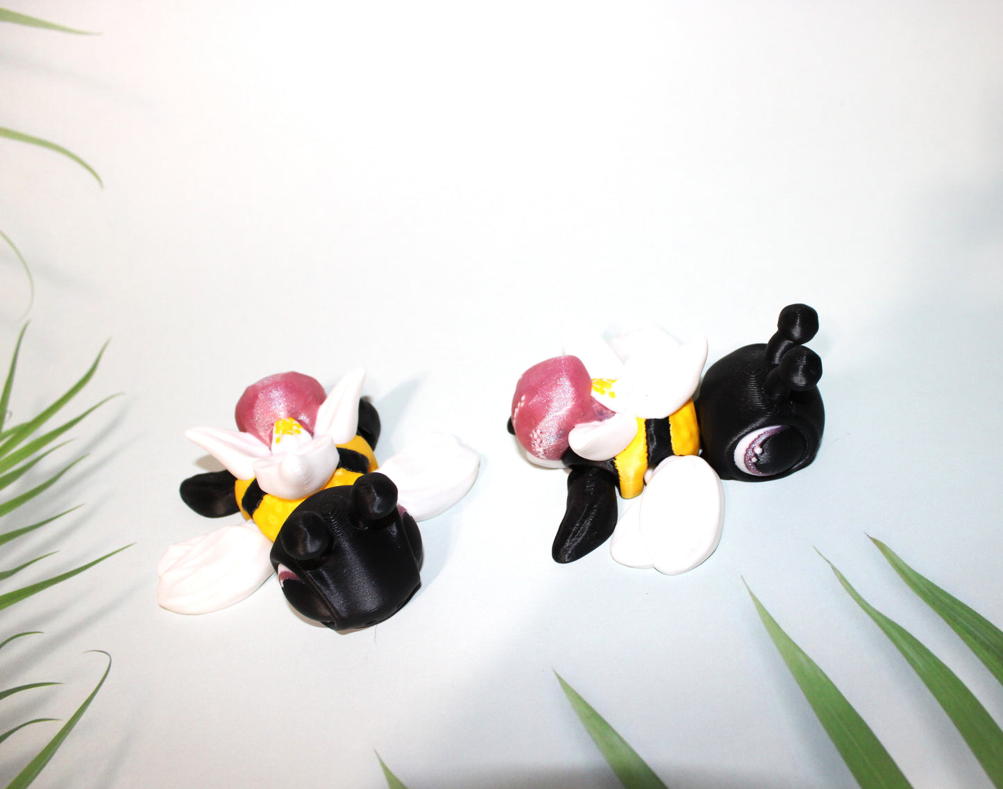 Lady Slipper Bee Turtle Minnesota State Flower- 3.5 in-Full Color 3D Printed Articulated Fidget Toy - Wonderland 3D Printing