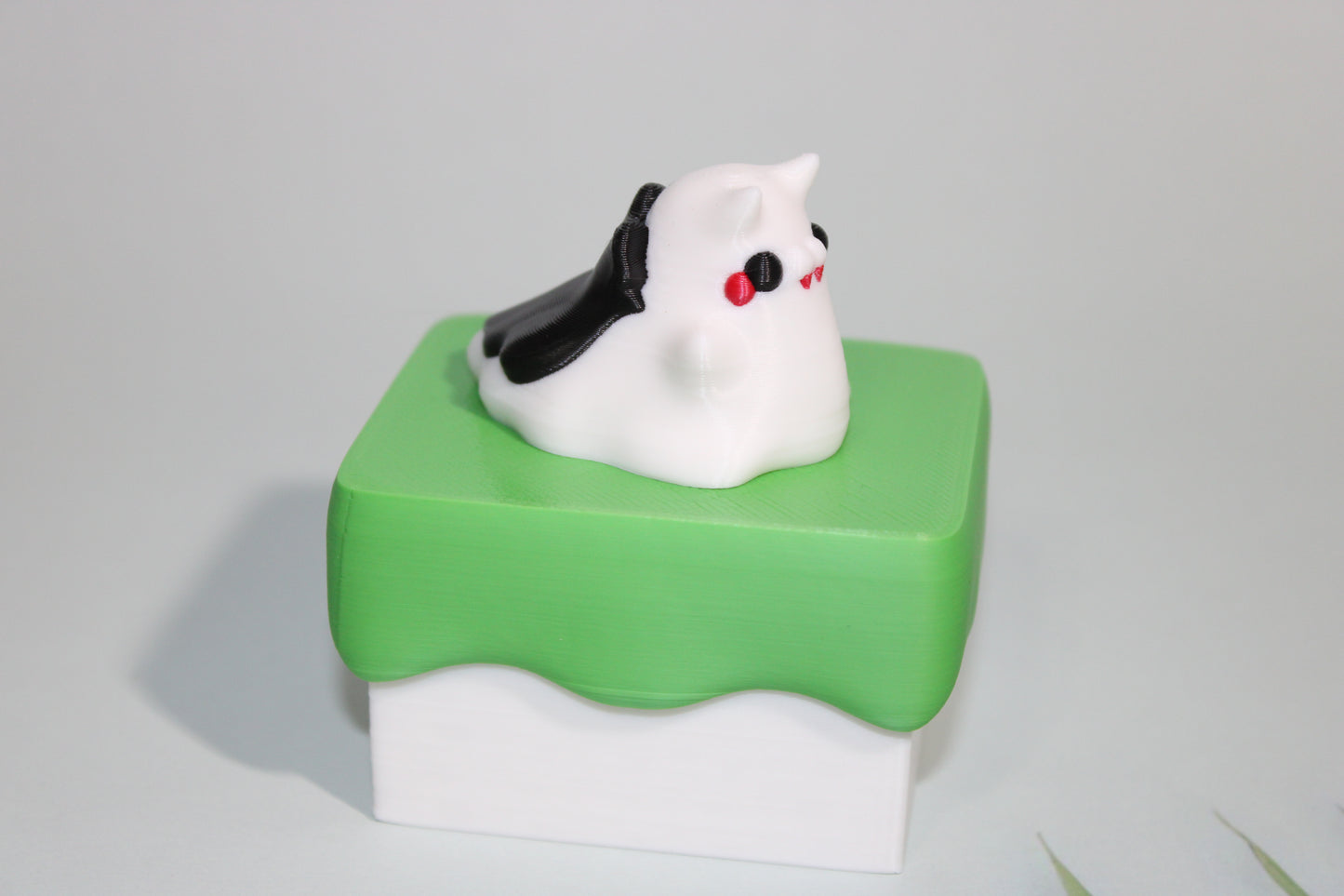 Ghostly Snail with Grass Box Container Options:3D Printed Fidget Toy - Wonderland 3D Printing