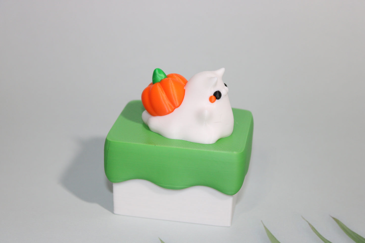 Ghostly Snail with Grass Box Container Options:3D Printed Fidget Toy - Wonderland 3D Printing