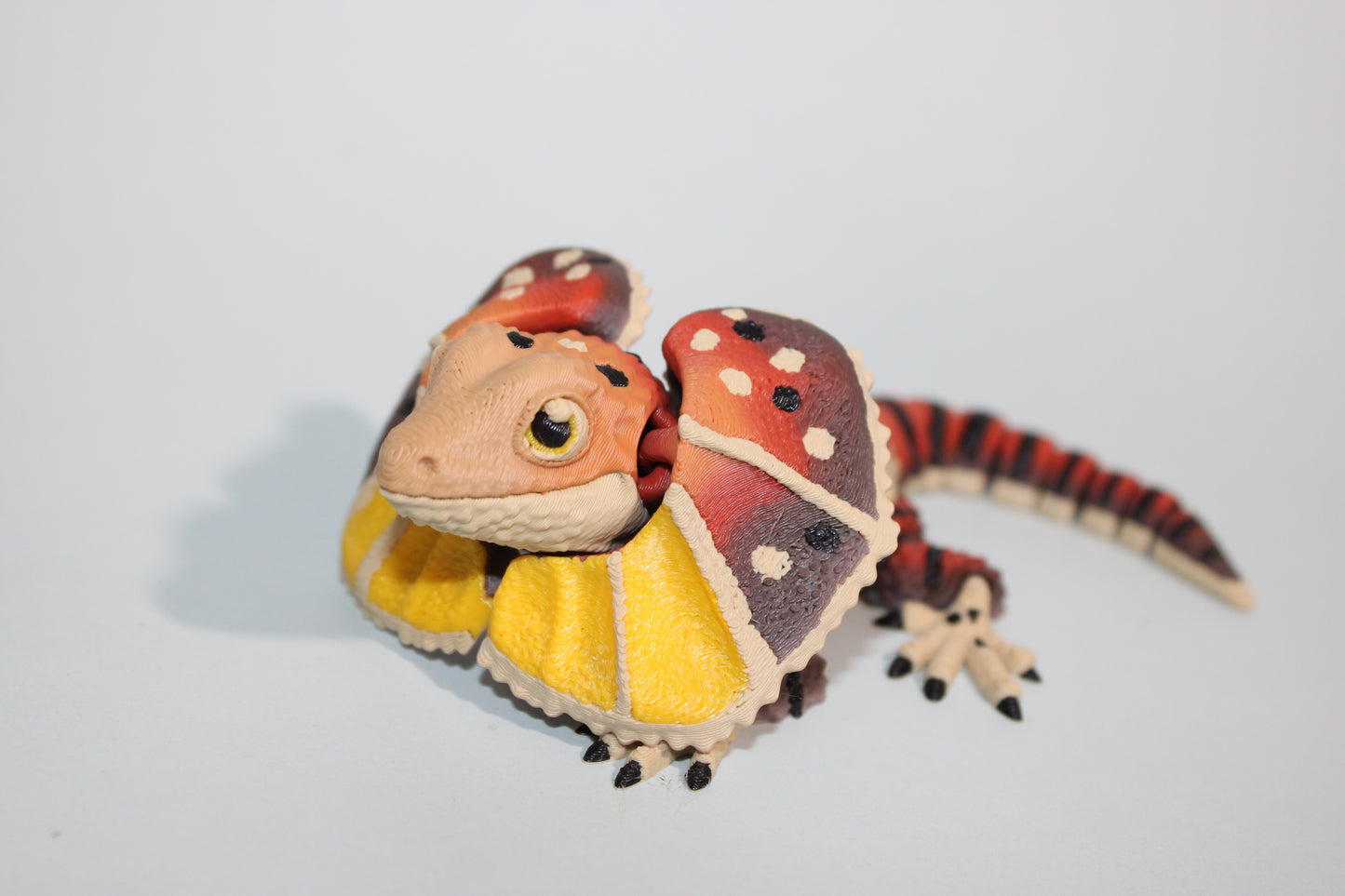 Flexi Frilled-Neck Lizard 3D Printed Articulated Flexi Fidget Figurine - Wonderland 3D Printing
