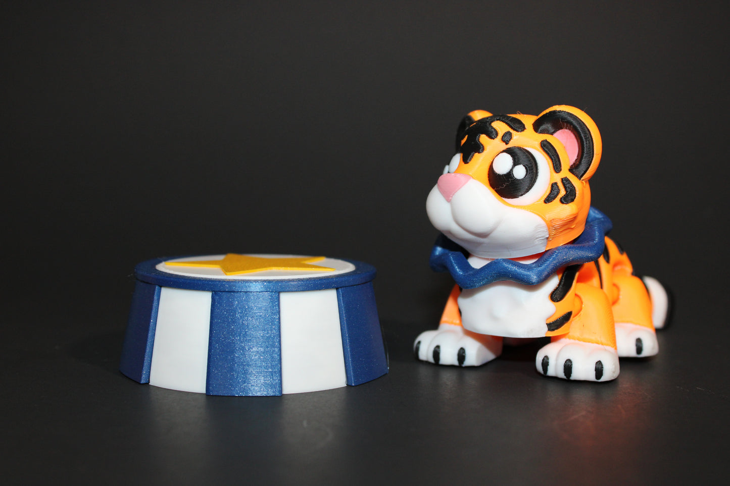 Flexi Circus Tiger 2.75 tall x 5 inches long with Prop Options: 3D Printed Fidget Toy - Wonderland 3D Printing