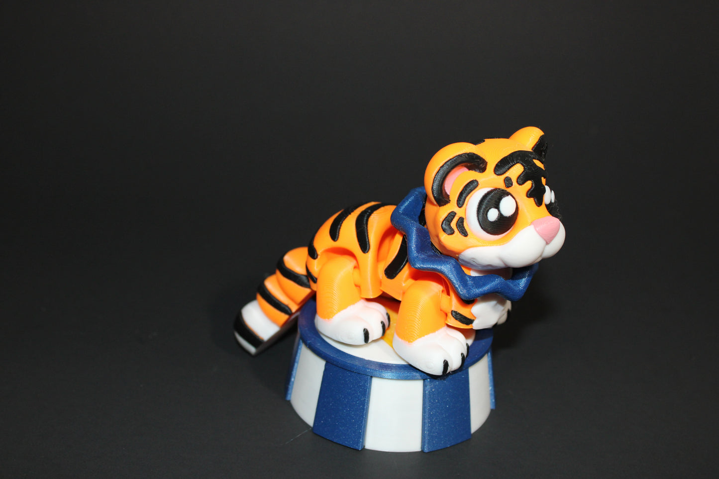 Flexi Circus Tiger 2.75 tall x 5 inches long with Prop Options: 3D Printed Fidget Toy - Wonderland 3D Printing