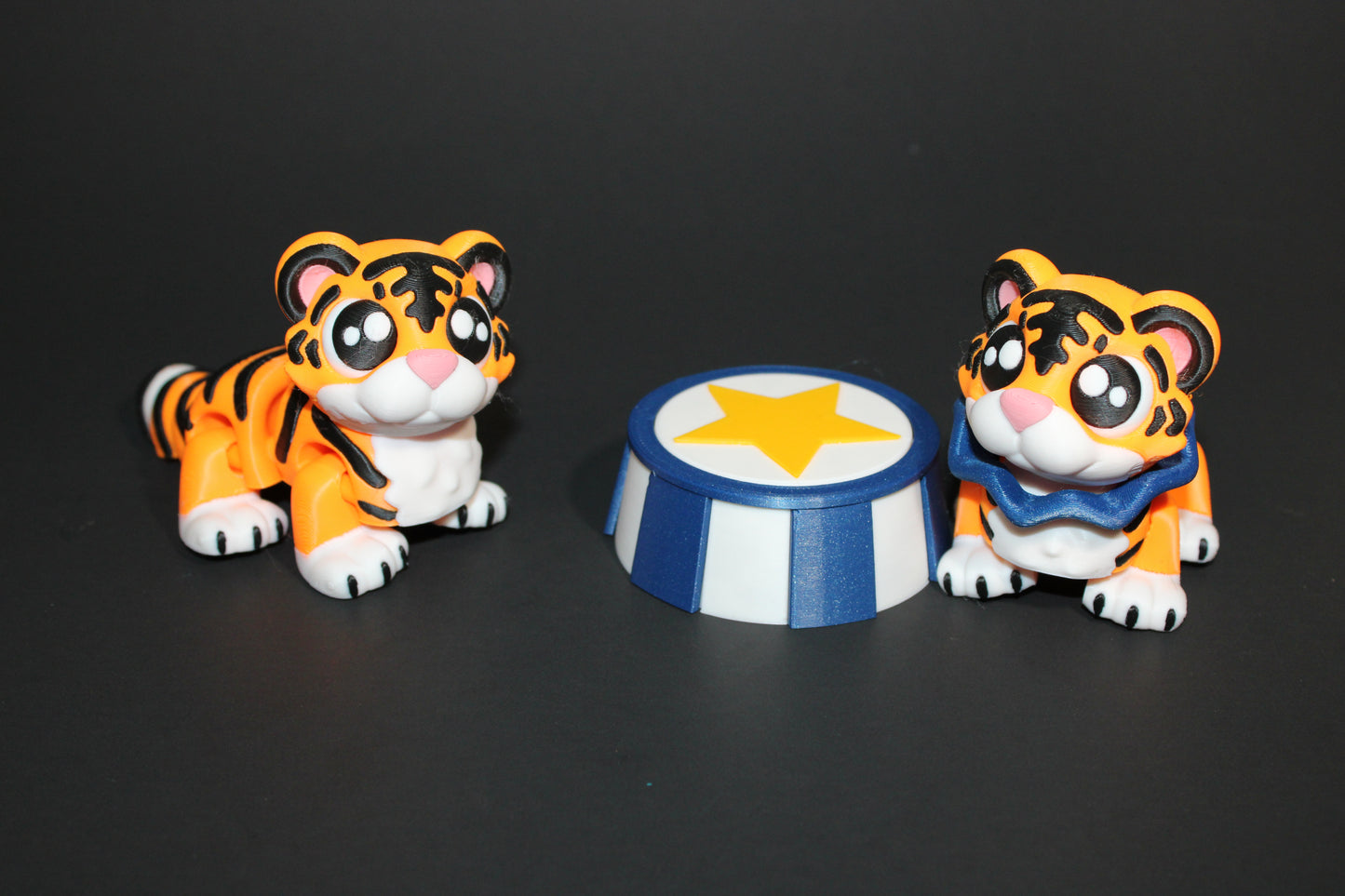 Flexi Circus Tiger 2.75 tall x 5 inches long with Prop Options: 3D Printed Fidget Toy - Wonderland 3D Printing
