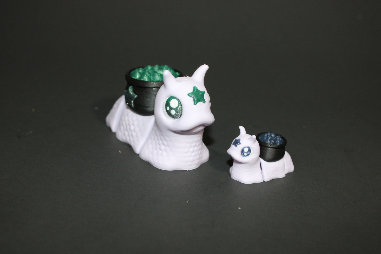 Spooky Snails all 3 included- 3D Printed Fidget Toy. 1 Pumpkin, 1 Cauldron, and 1 Skull - Wonderland 3D Printing