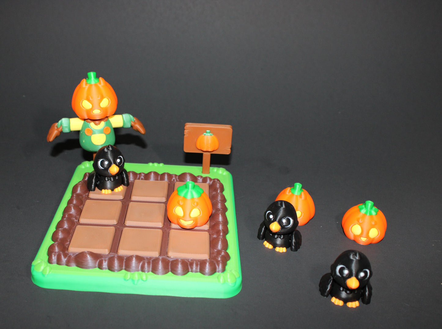 Flexi Crow and Tic Tac Toe Pumpkin Patch with Pumpkin Clickers Options-3D Printed Articulated Flexi Figurine - Wonderland 3D Printing