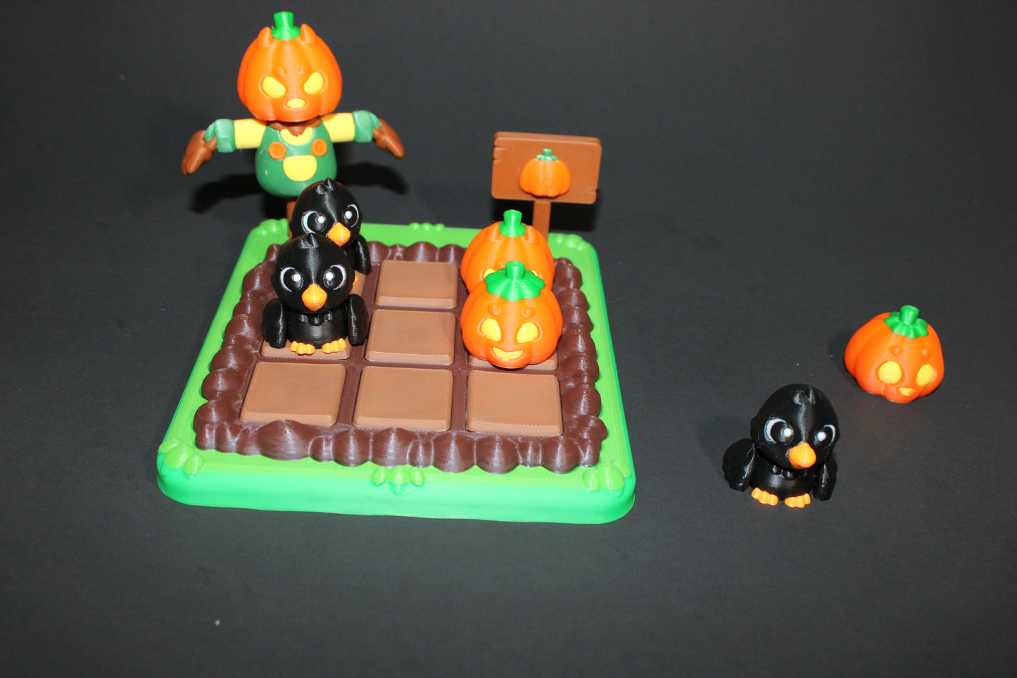 Flexi Crow and Tic Tac Toe Pumpkin Patch with Pumpkin Clickers Options-3D Printed Articulated Flexi Figurine - Wonderland 3D Printing