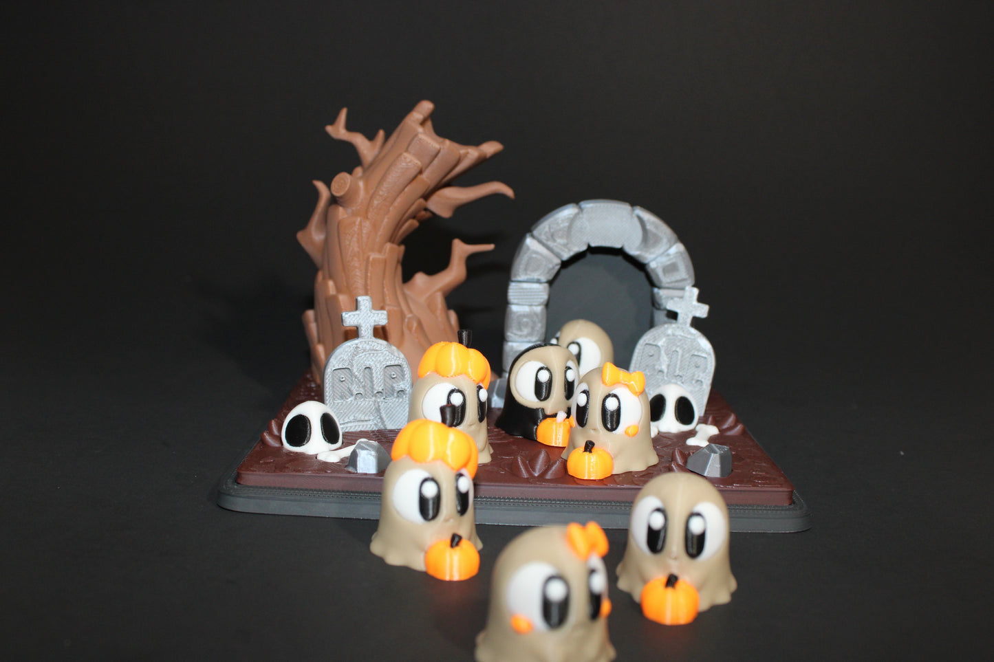 Mini Ghost and Graveyard Showcase-Includes 7 mini-Ghost-3D Printed Flexi Fidget Toy
