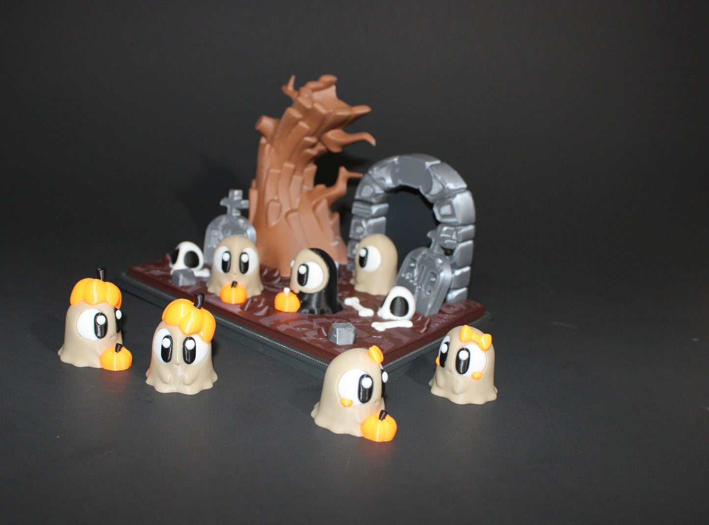 Mini Ghost and Graveyard Showcase-Includes 7 mini-Ghost-3D Printed Flexi Fidget Toy