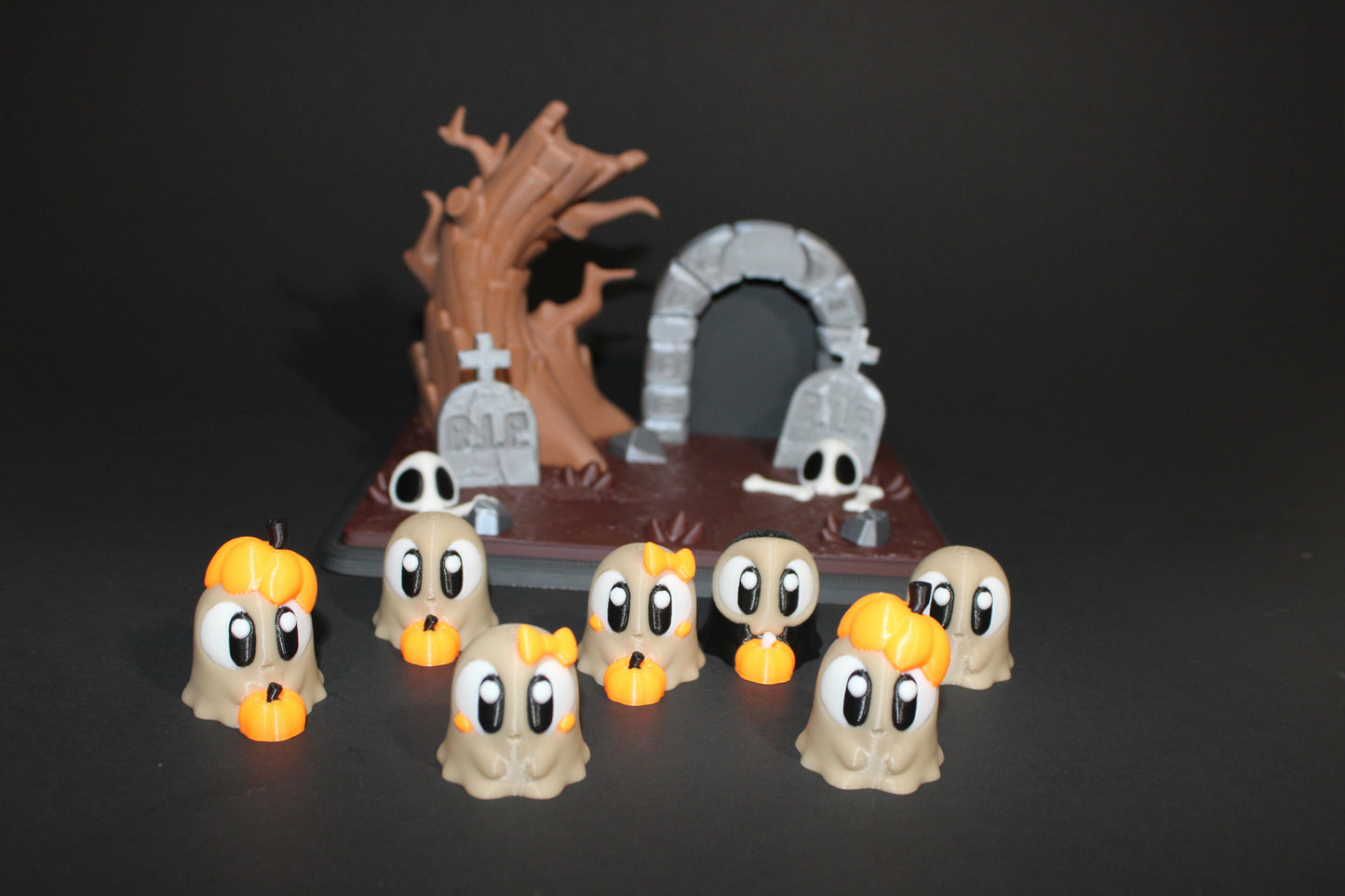 Mini Ghost and Graveyard Showcase-Includes 7 mini-Ghost-3D Printed Flexi Fidget Toy
