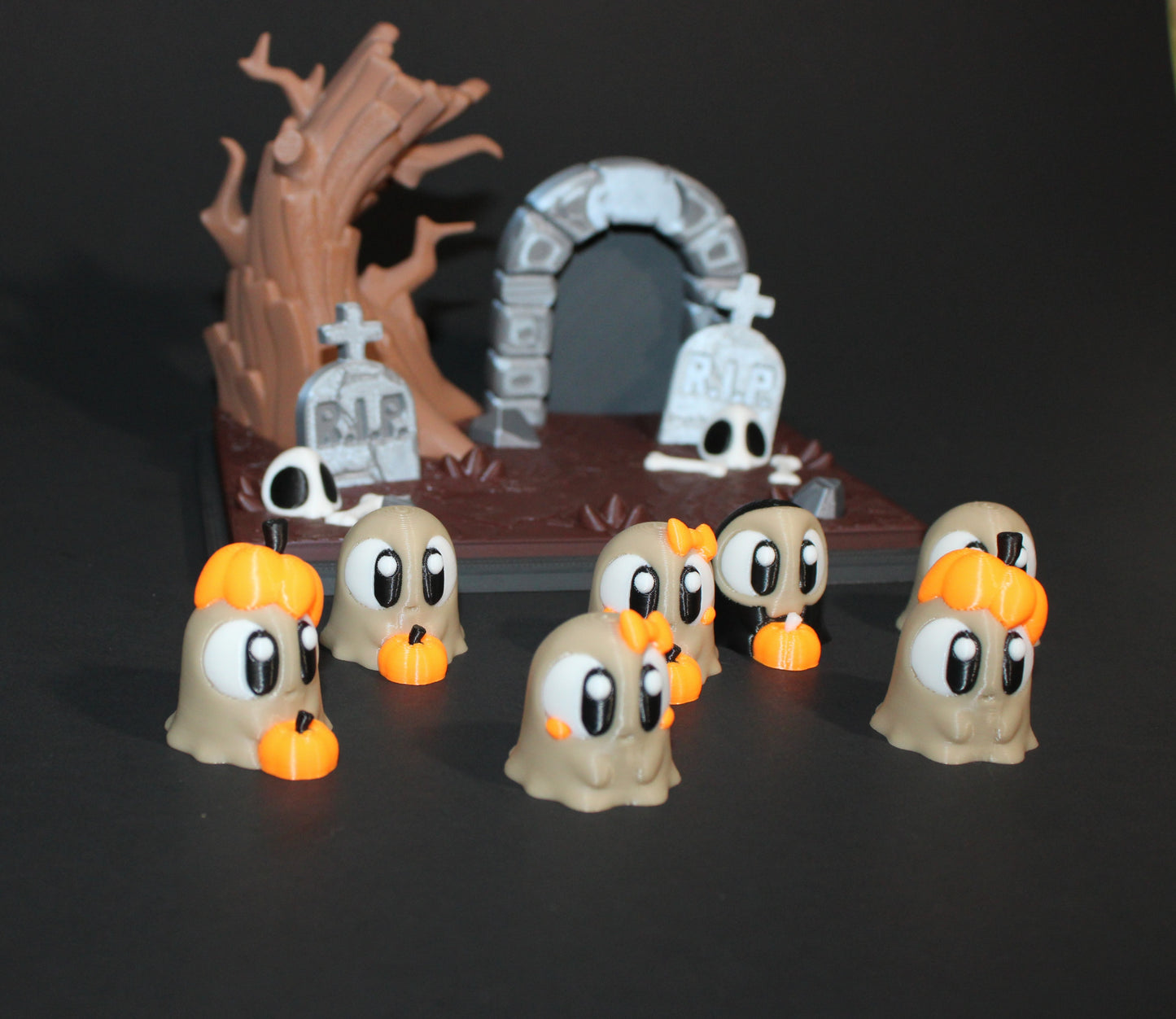 Mini Ghost and Graveyard Showcase-Includes 7 mini-Ghost-3D Printed Flexi Fidget Toy