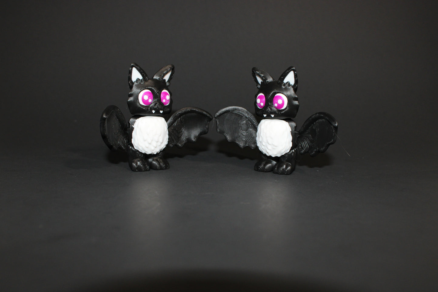 Floofy Kawaii Bat 3 inches tall- 3D Printed Articulated Flexi Fidget toy - Wonderland 3D Printing