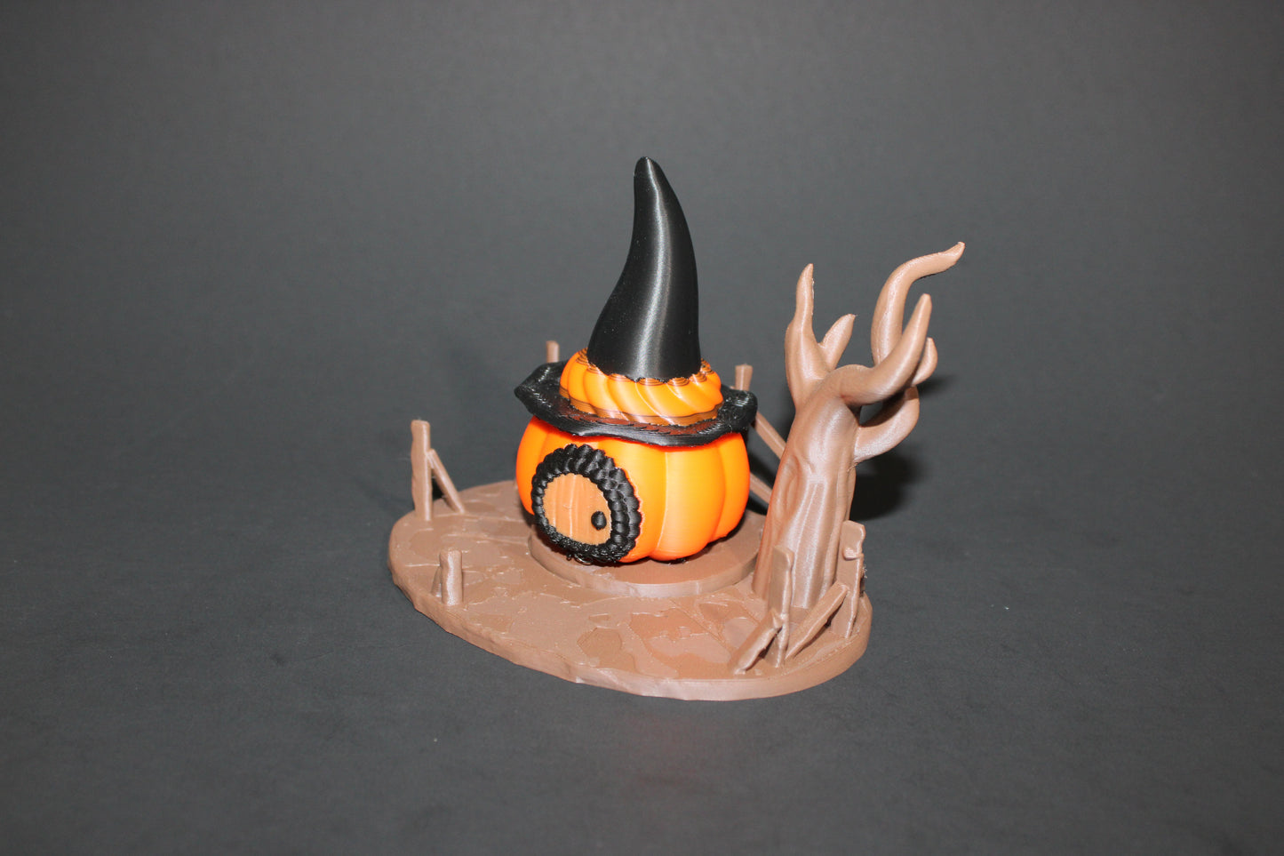 Pumpkin Hut Comes with 1 Mini Halloween themed-3.5 inches tall by 5 inches Wide-Full Color 3D Printed - Wonderland 3D Printing