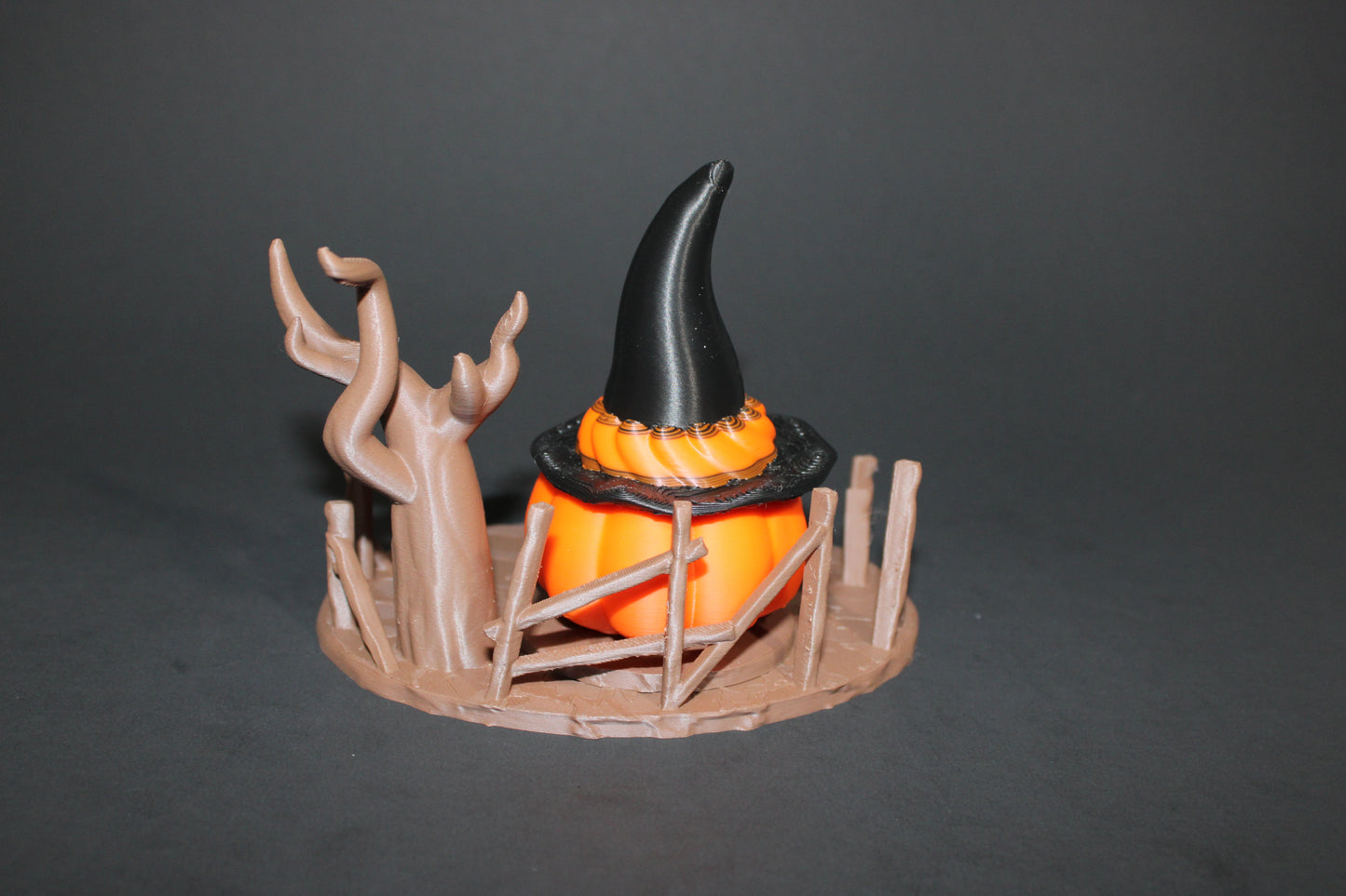 Pumpkin Hut Comes with 1 Mini Halloween themed-3.5 inches tall by 5 inches Wide-Full Color 3D Printed - Wonderland 3D Printing