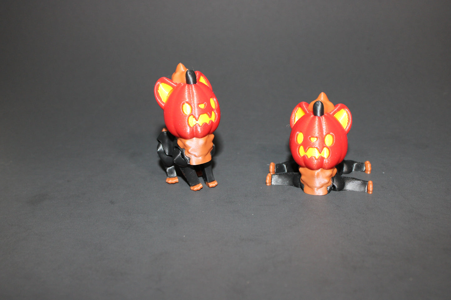 2 Pumpkin Howlers-Articulated Flexi Fidget Full Color 3D Printed Toy-2.5 inches tall - Wonderland 3D Printing