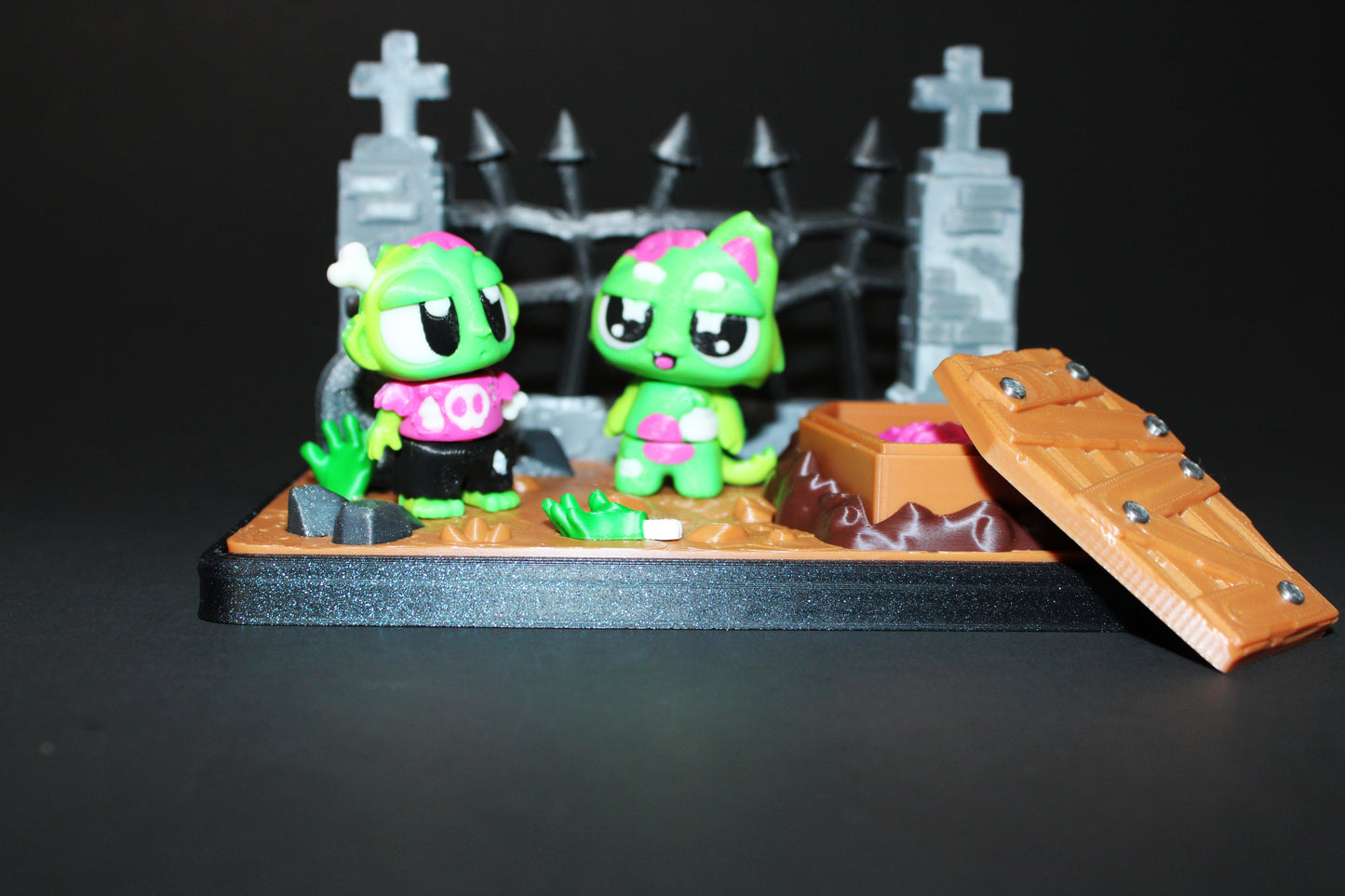 3D Printed Flexi Zombie with Zombie Kitty in Graveyard-Brain Included - Wonderland 3D Printing