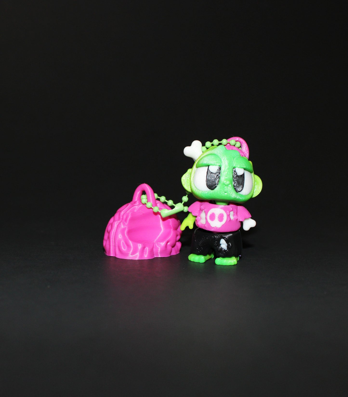 3D Printed Flexi Zombie with Zombie Kitty in Graveyard-Brain Included - Wonderland 3D Printing