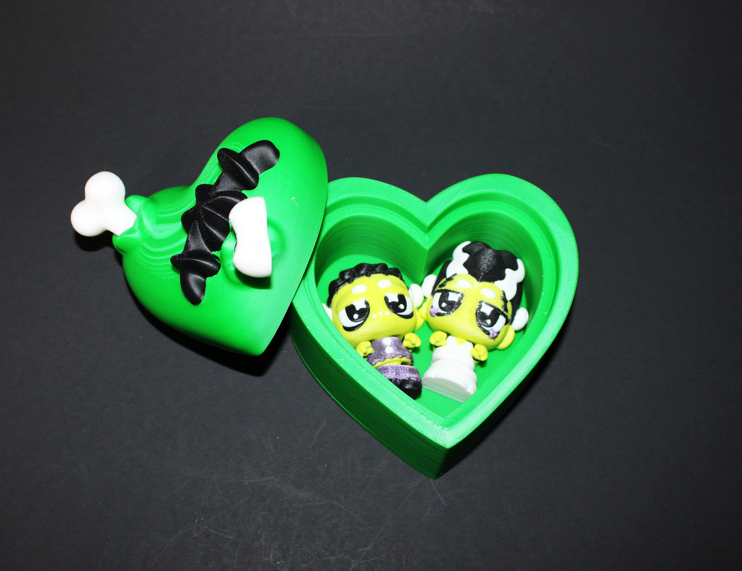 3D Printed Flexi Frankenstein and Bride with Heart Container - Wonderland 3D Printing