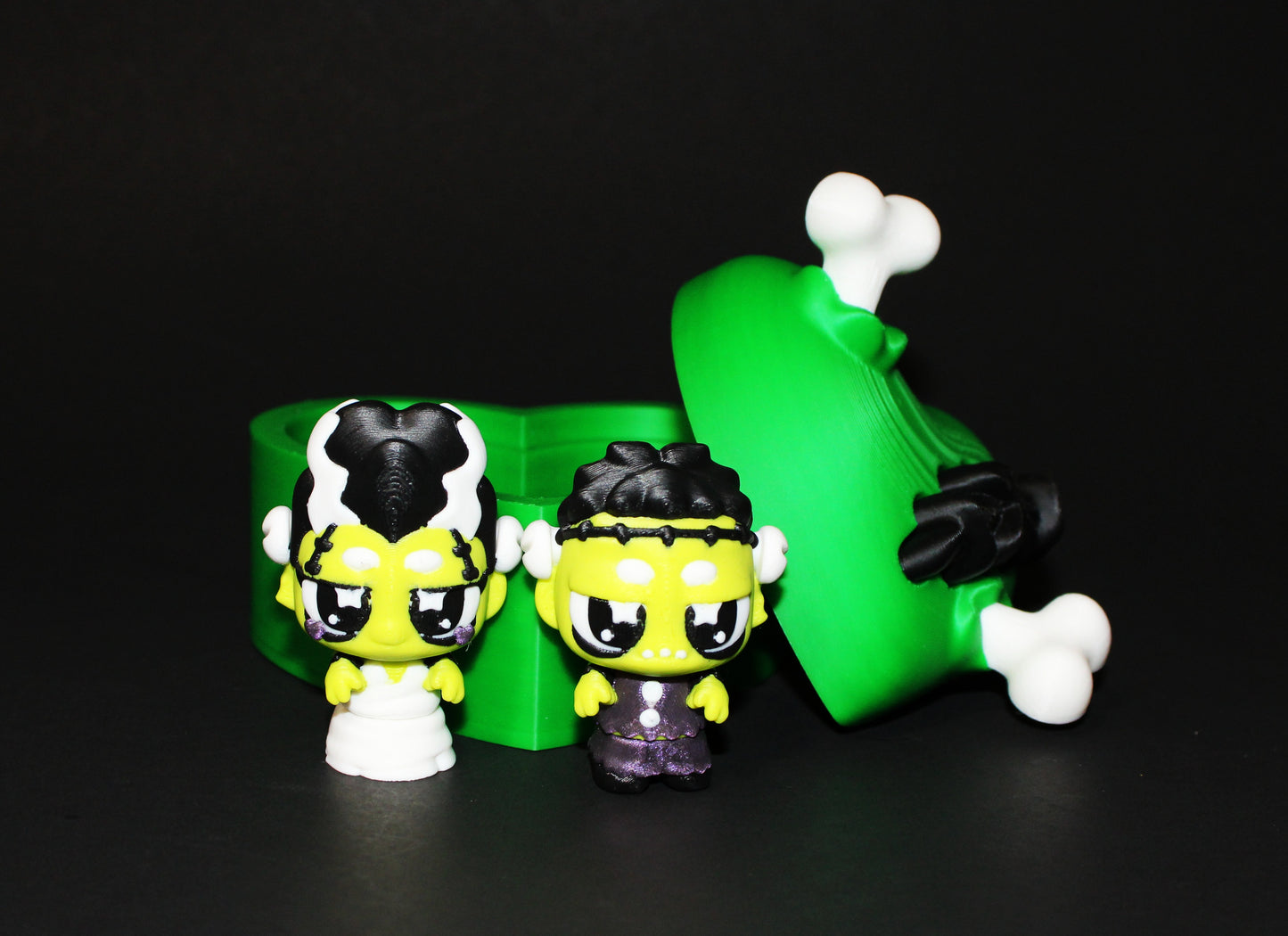 3D Printed Flexi Frankenstein and Bride with Heart Container - Wonderland 3D Printing