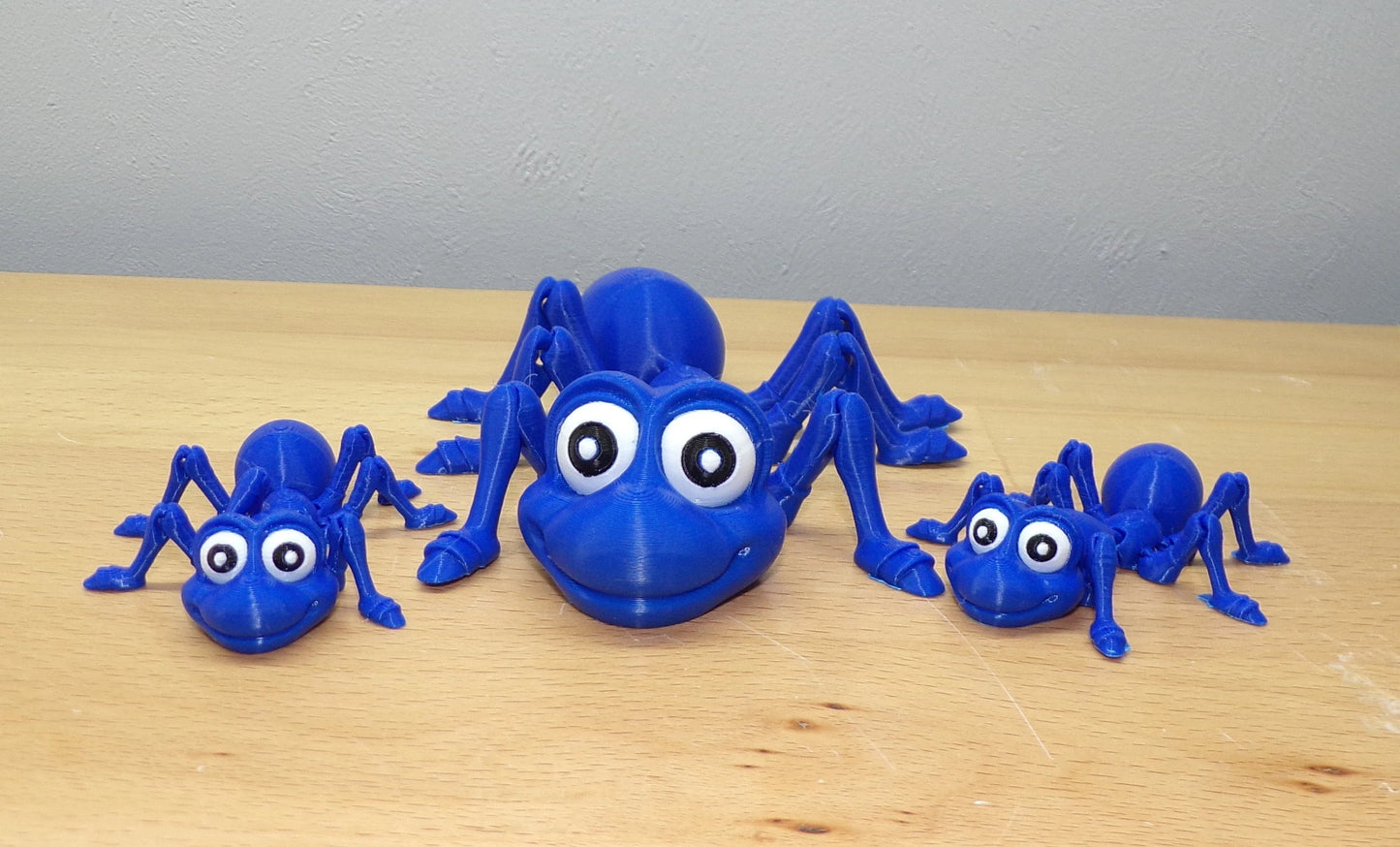 Ant 3d printed articulated figurine - Wonderland 3D Printing
