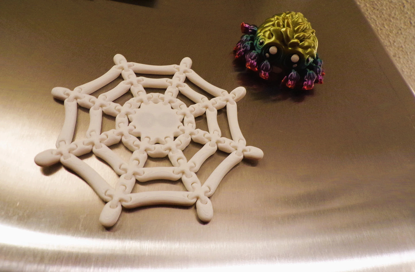 Magneto the Jumping Spider 3D Printed Articulated Figurine-Web included magnetic - Wonderland 3D Printing