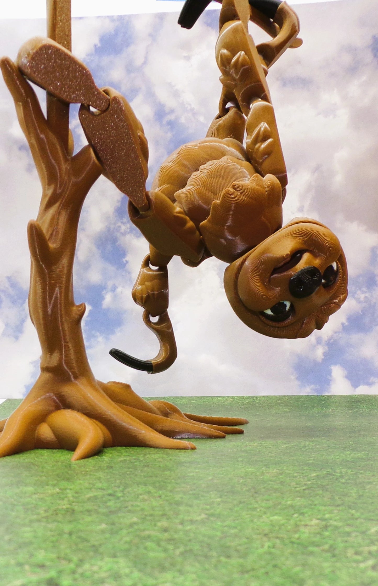 Sloth:3D Printed Articulated Sloth with Tree - Wonderland 3D Printing