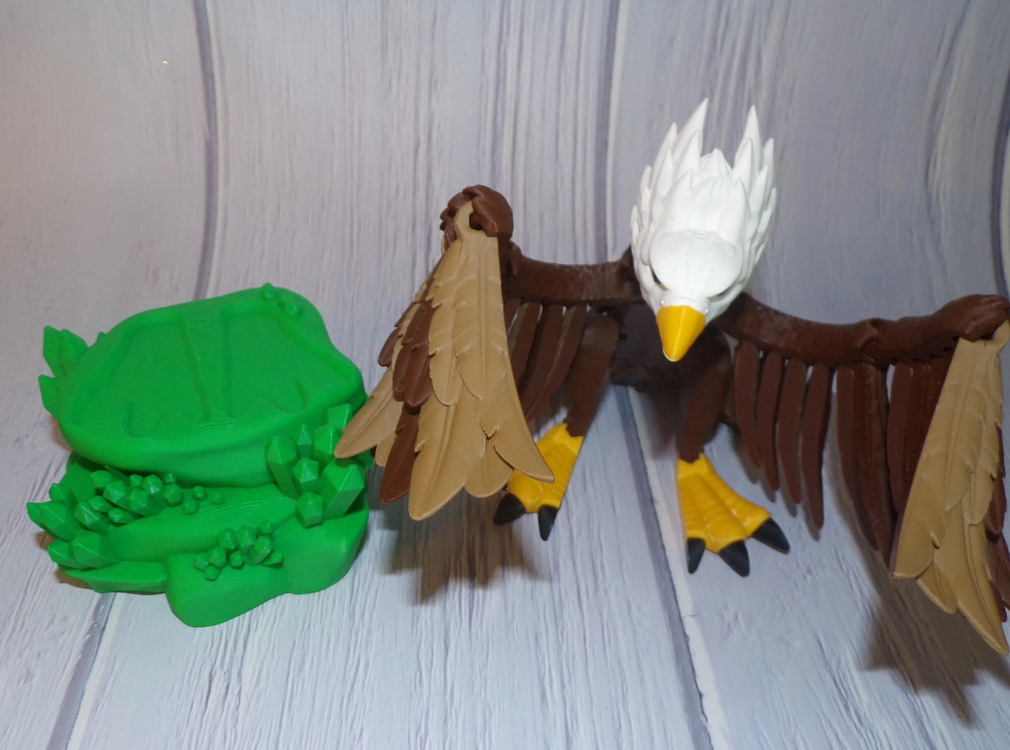Eagle (comes with stand) - Wonderland 3D Printing