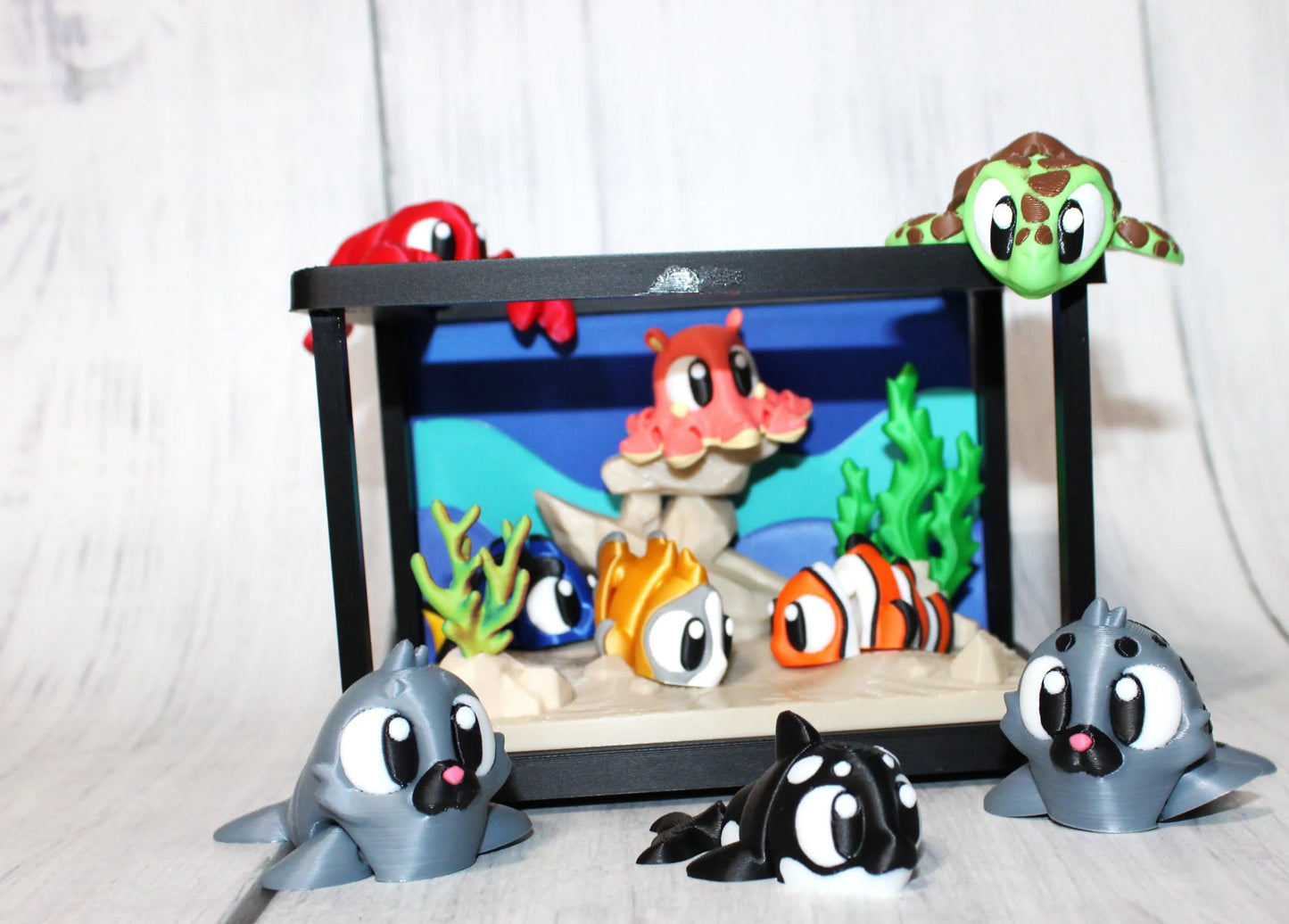 9 Flexi Tropical Fish with Fish Tank -3 Tropical Fish, 1 Octopus, 1 Killer Whale, 2 Seals,1 Lobster and 1 Sea Turtle-3D Printed Flexi Fidget - Wonderland 3D Printing