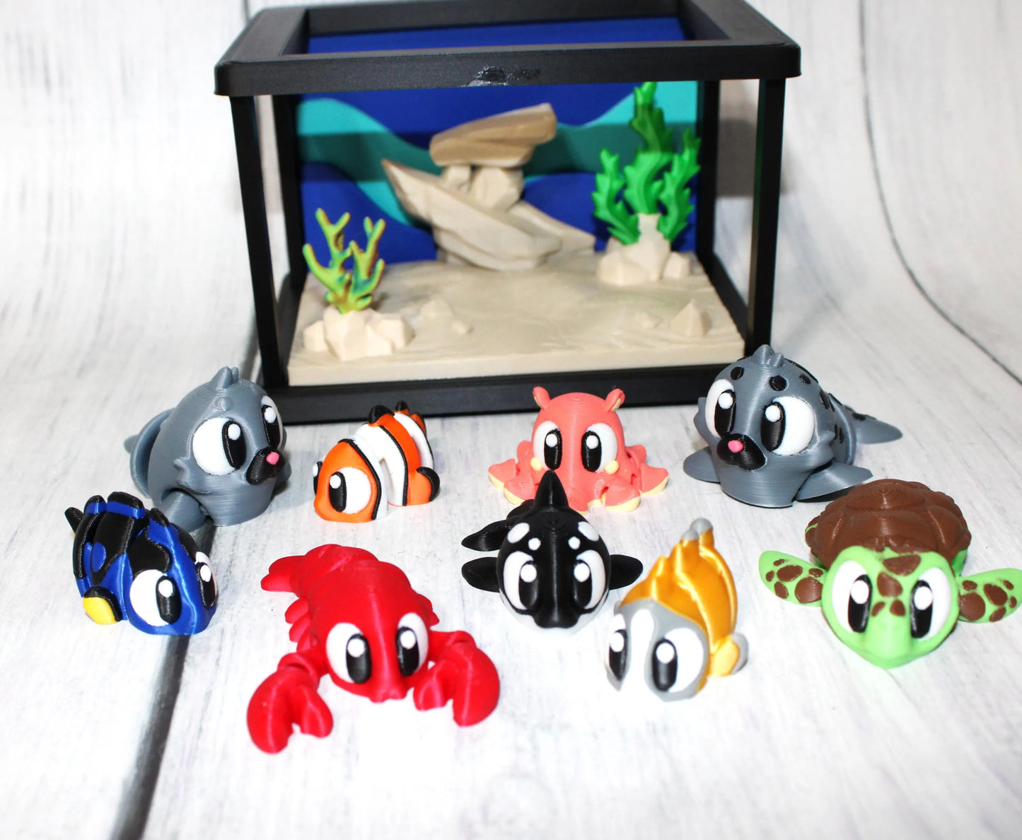 9 Flexi Tropical Fish with Fish Tank -3 Tropical Fish, 1 Octopus, 1 Killer Whale, 2 Seals,1 Lobster and 1 Sea Turtle-3D Printed Flexi Fidget - Wonderland 3D Printing