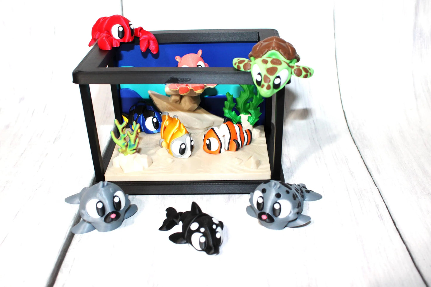 9 Flexi Tropical Fish with Fish Tank -3 Tropical Fish, 1 Octopus, 1 Killer Whale, 2 Seals,1 Lobster and 1 Sea Turtle-3D Printed Flexi Fidget - Wonderland 3D Printing
