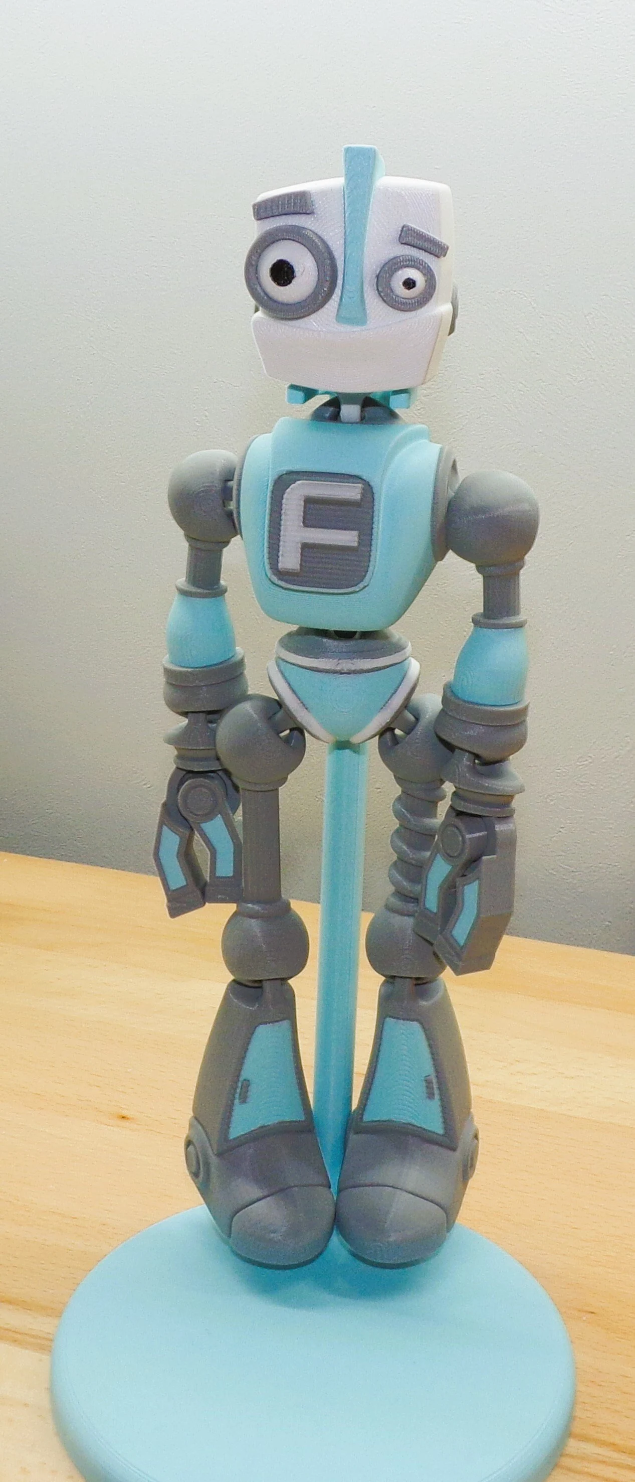Robot: 3d Printed Articulated Robot with Custom Stand - Wonderland 3D Printing