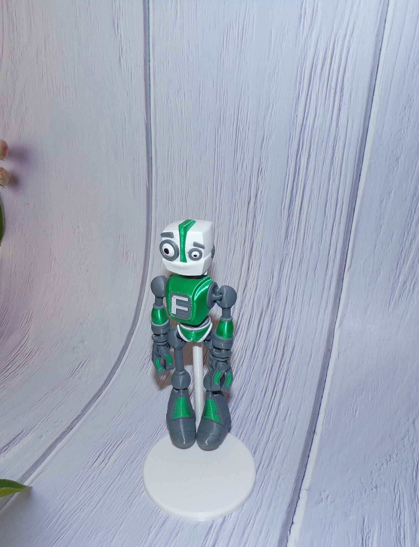 Robot: 3d Printed Articulated Robot with Custom Stand - Wonderland 3D Printing