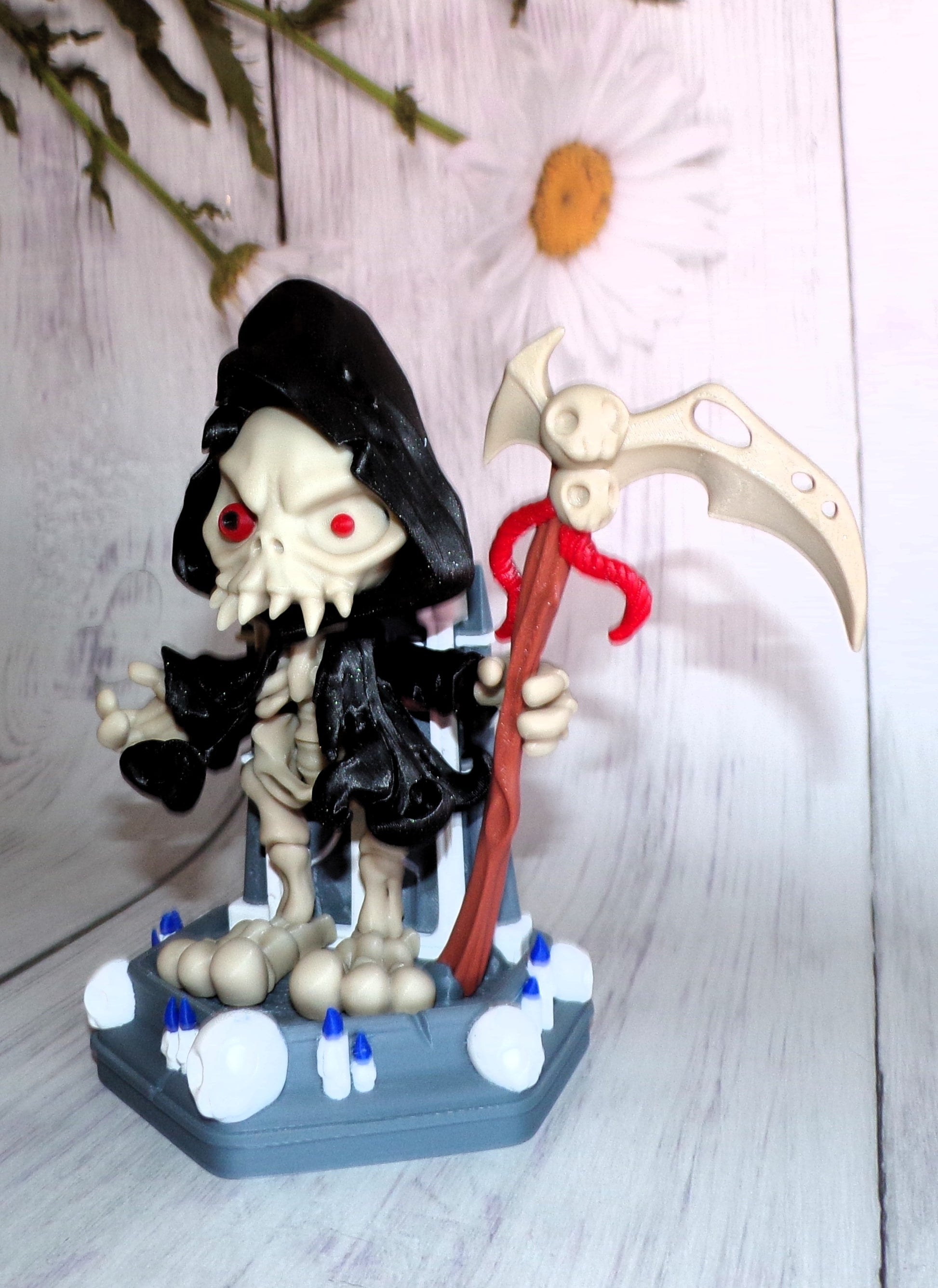 Grim Reaper with Staff, Stand Options Available, 3d printed Articulated Figurine - Wonderland 3D Printing 