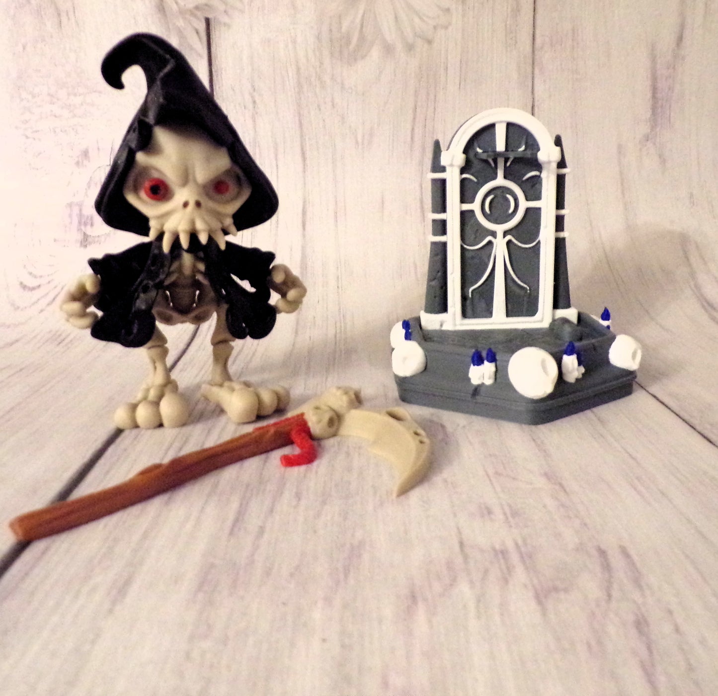 Grim Reaper with Staff, Stand Options Available, 3d printed Articulated Figurine - Wonderland 3D Printing 