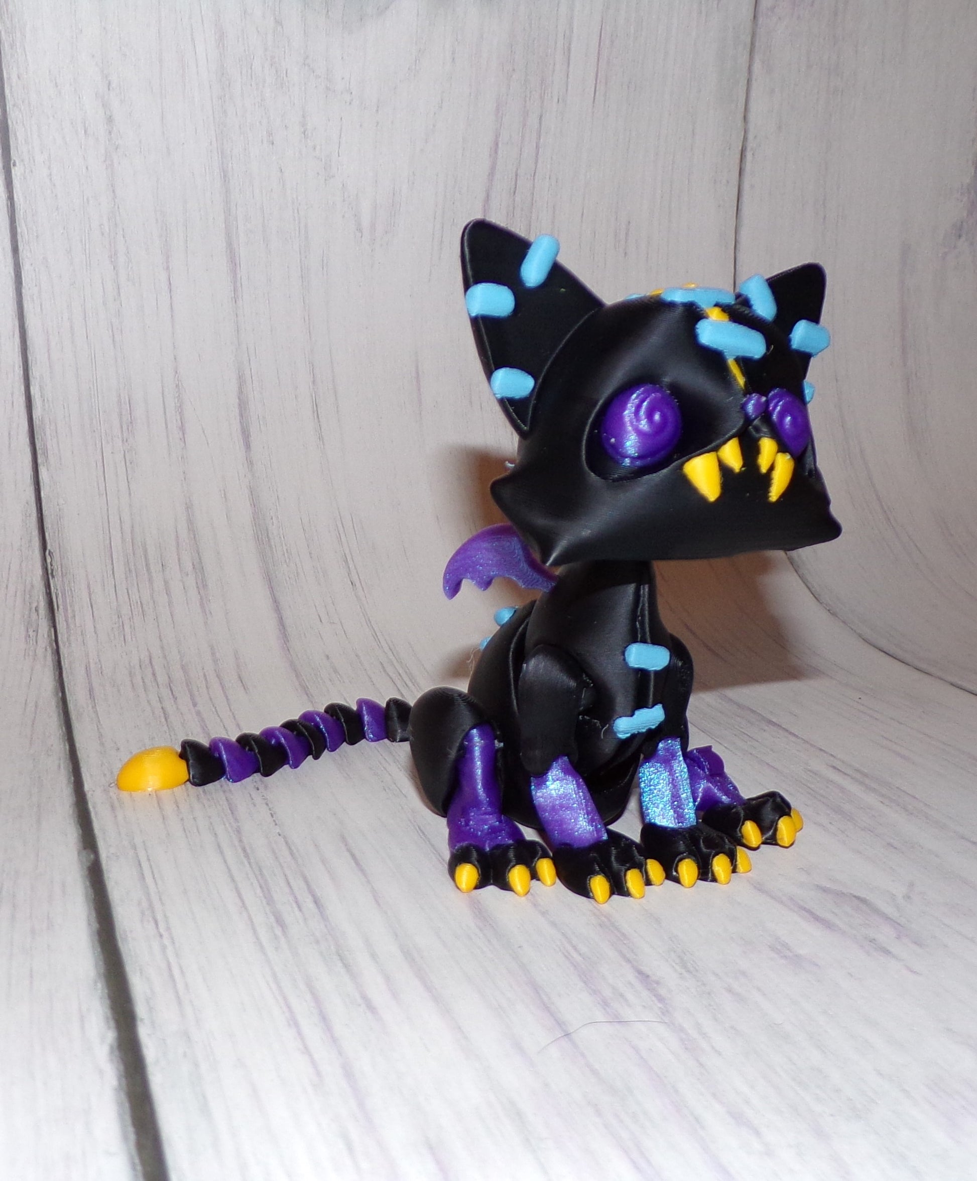 Spooky Twisty Cat 3d printed Articulated Figurine - Wonderland 3D Printing 