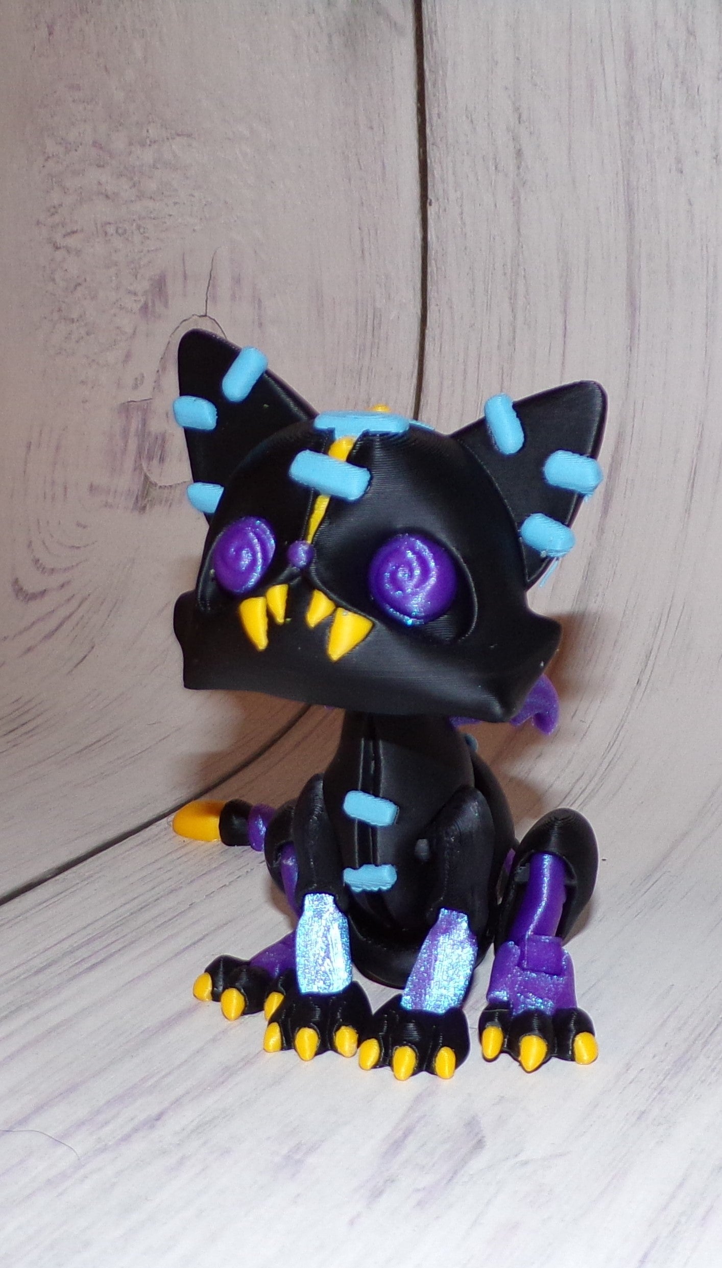 Spooky Twisty Cat 3d printed Articulated Figurine - Wonderland 3D Printing 