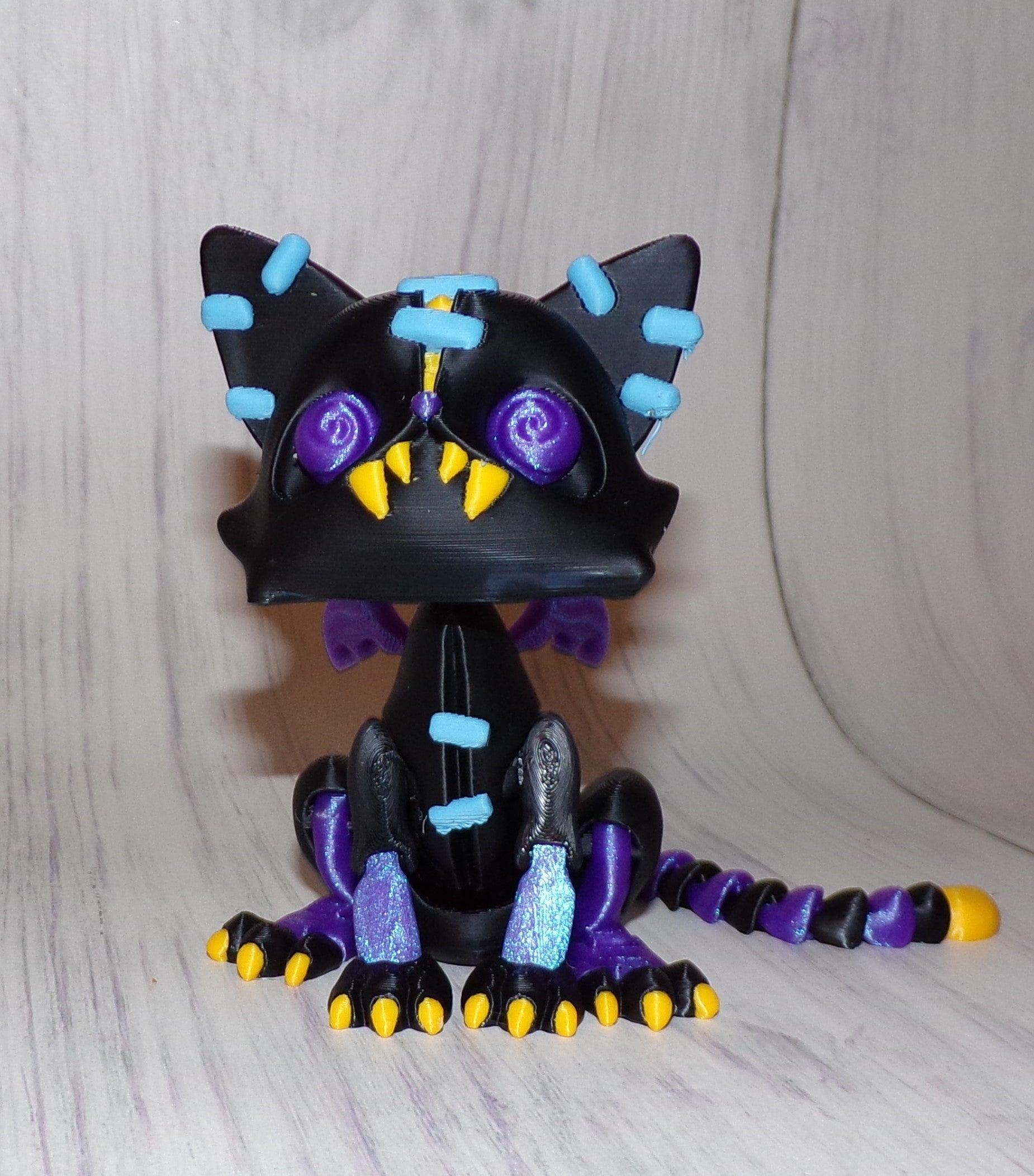 Spooky Twisty Cat 3d printed Articulated Figurine - Wonderland 3D Printing 