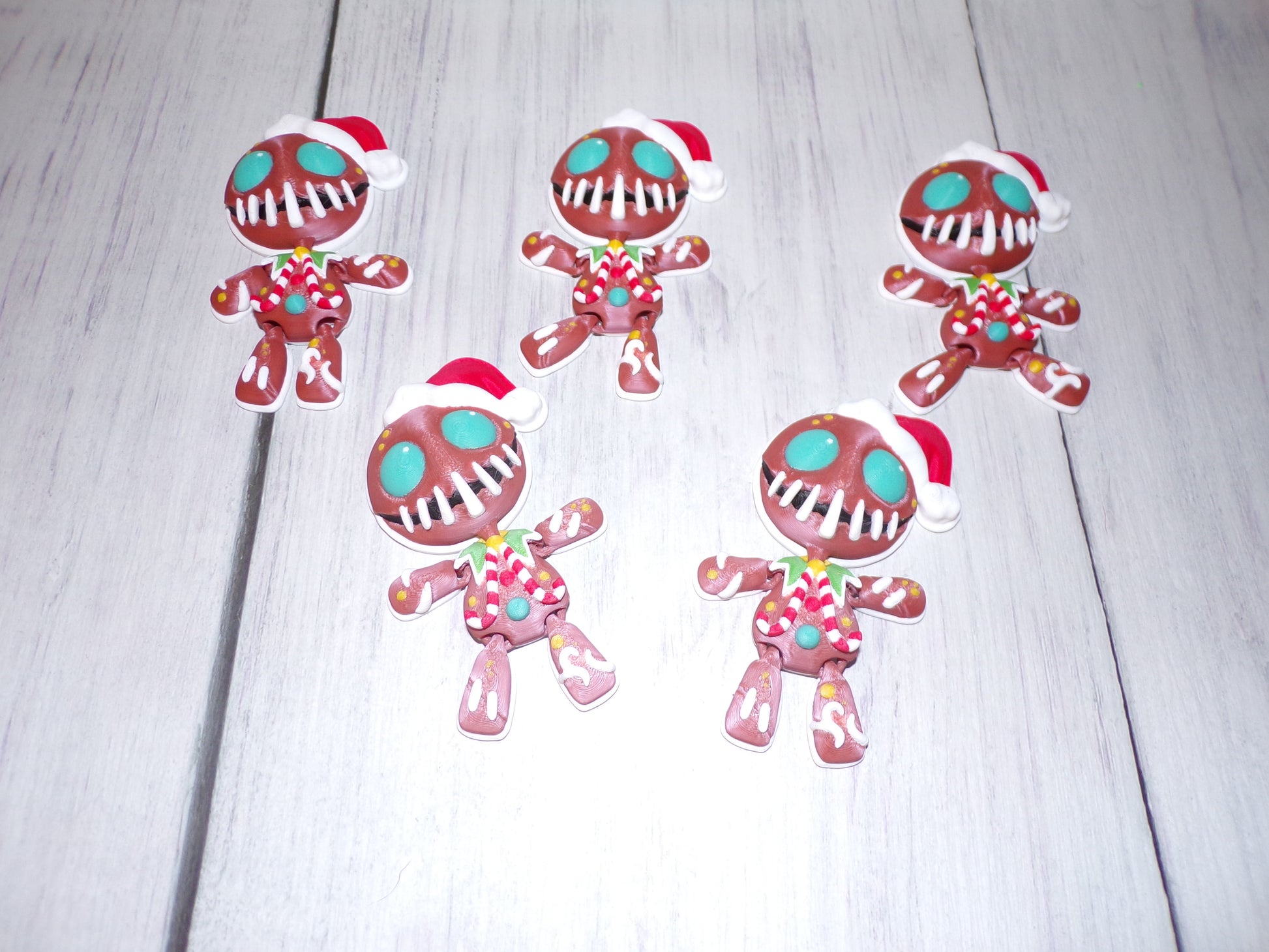 Twisted Gingerbread Man Ornament 3d printed Articulated Figurine - Wonderland 3D Printing 