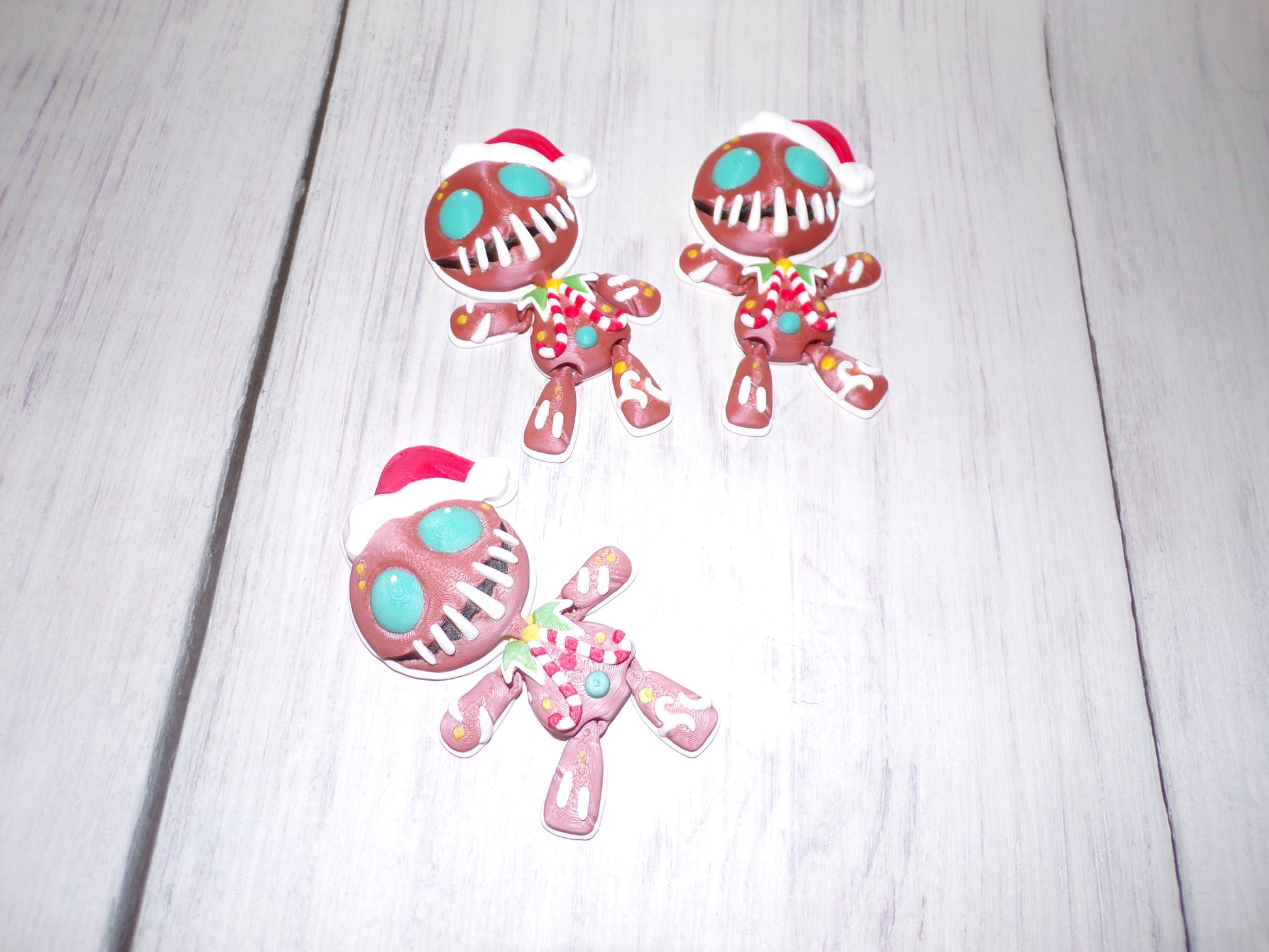 Twisted Gingerbread Man Ornament 3d printed Articulated Figurine - Wonderland 3D Printing 