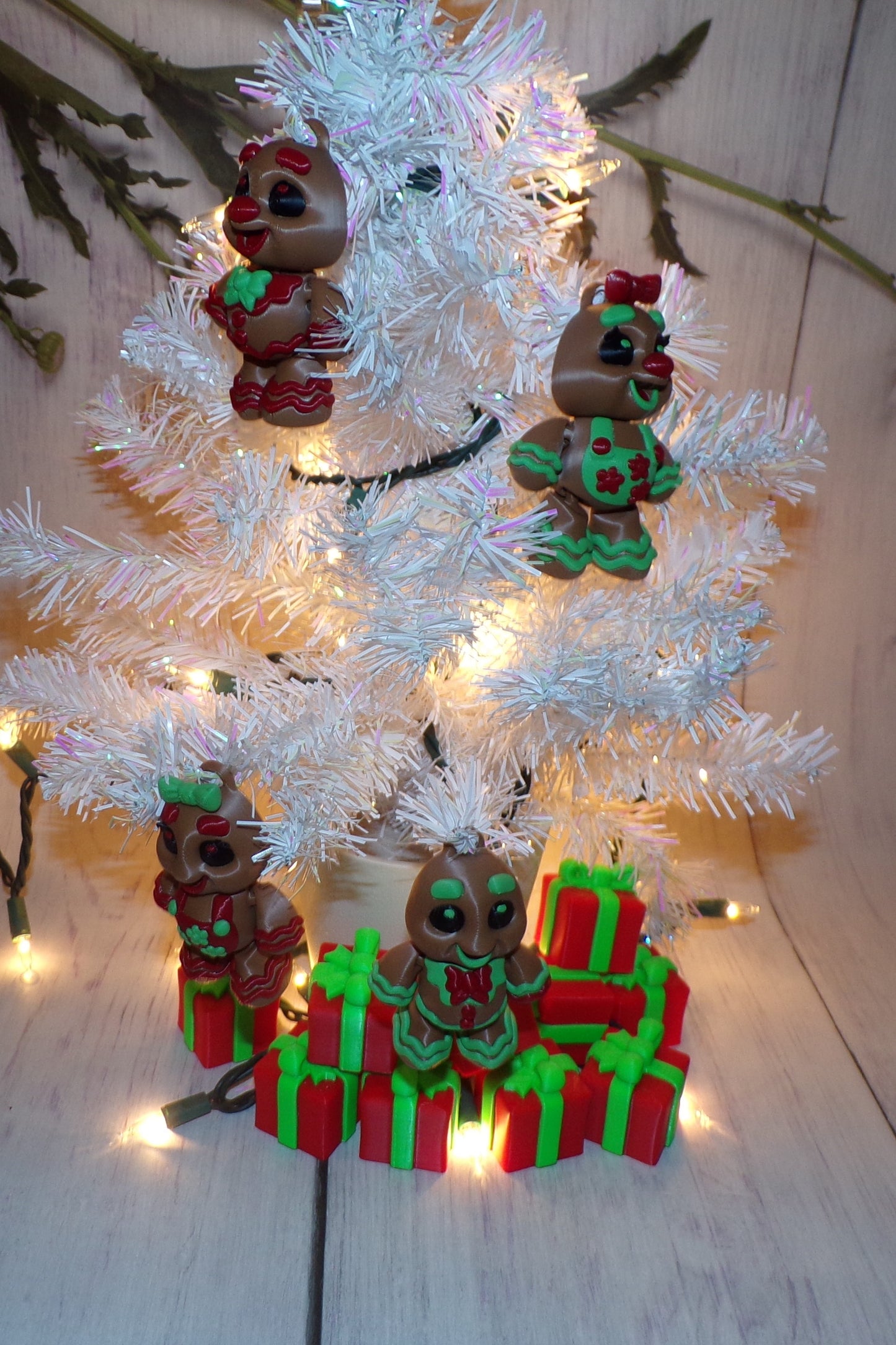 Gingerbread People 3D Printed Articulated Figurine also offered in Ornaments - Wonderland 3D Printing 