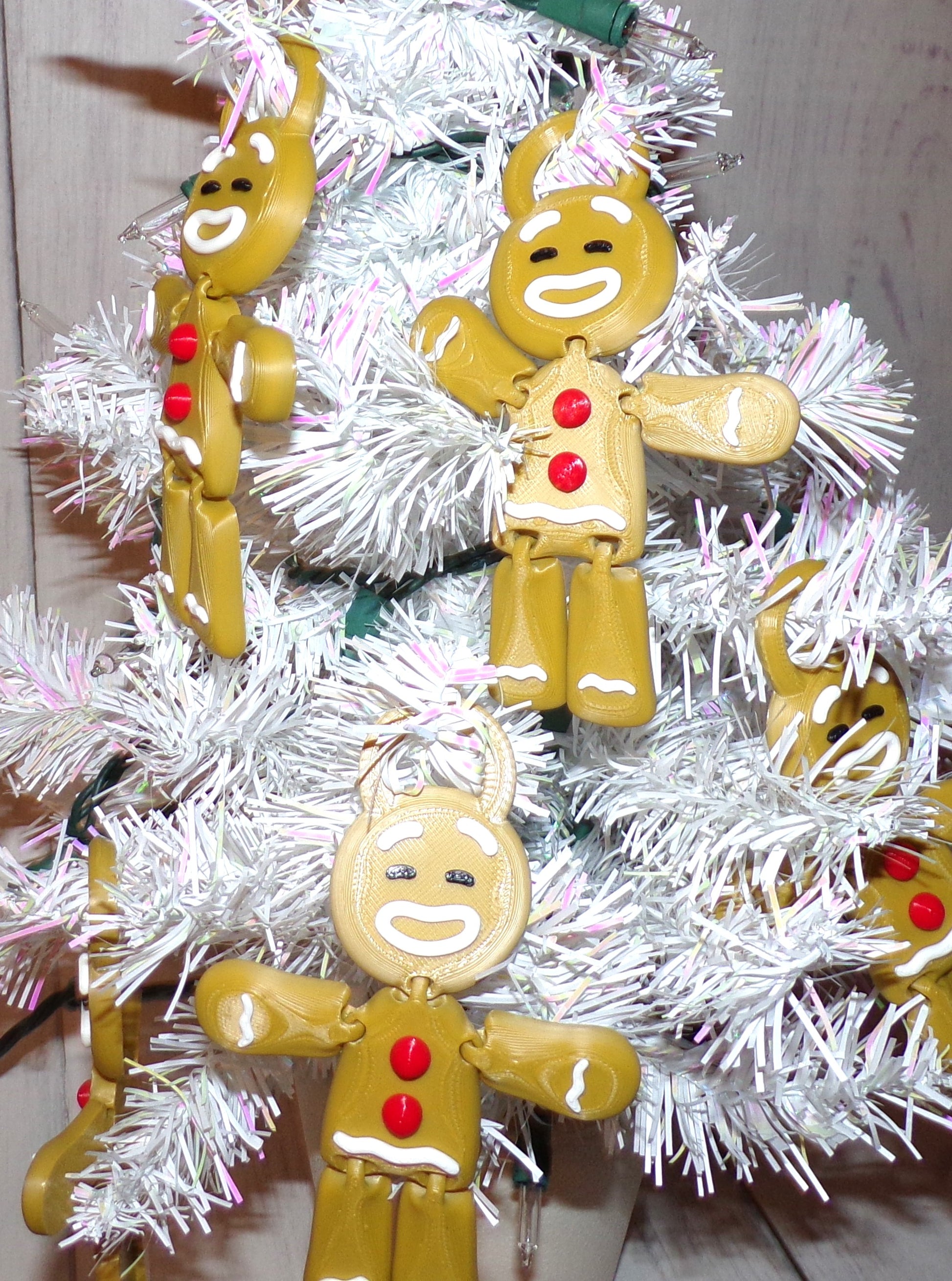 Gingerbread Man 3D Printed Articulated Figurine Ornaments - Wonderland 3D Printing 