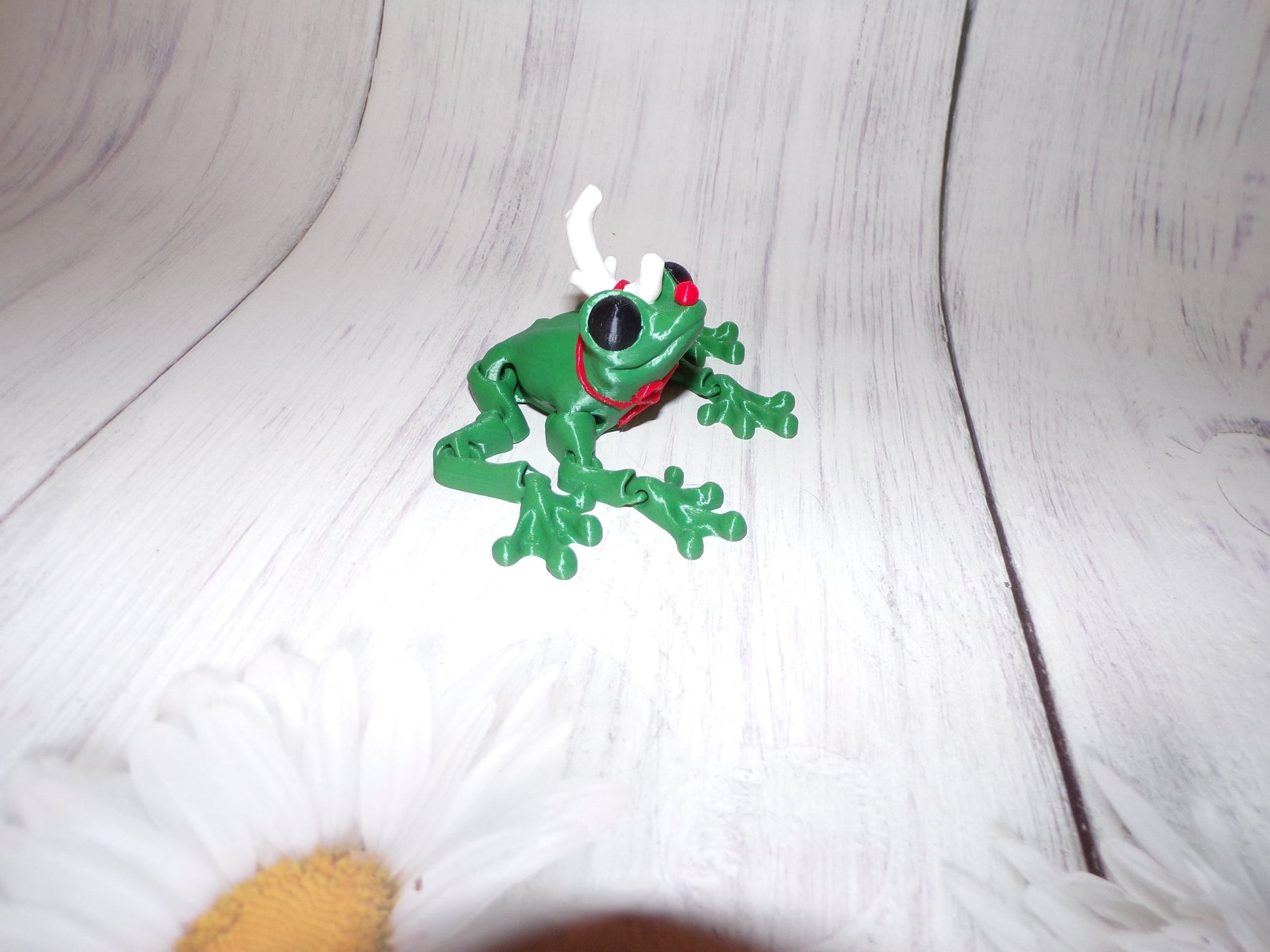 Costume Frogs, 3D Printed Articulated Fidget Toy - Wonderland 3D Printing 