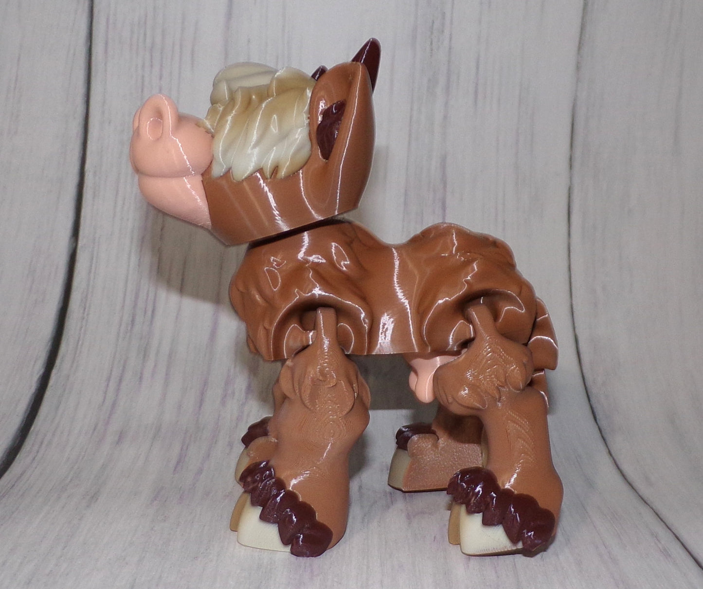 Highland Cow: 3D Printed Articulated Figurine - Wonderland 3D Printing 