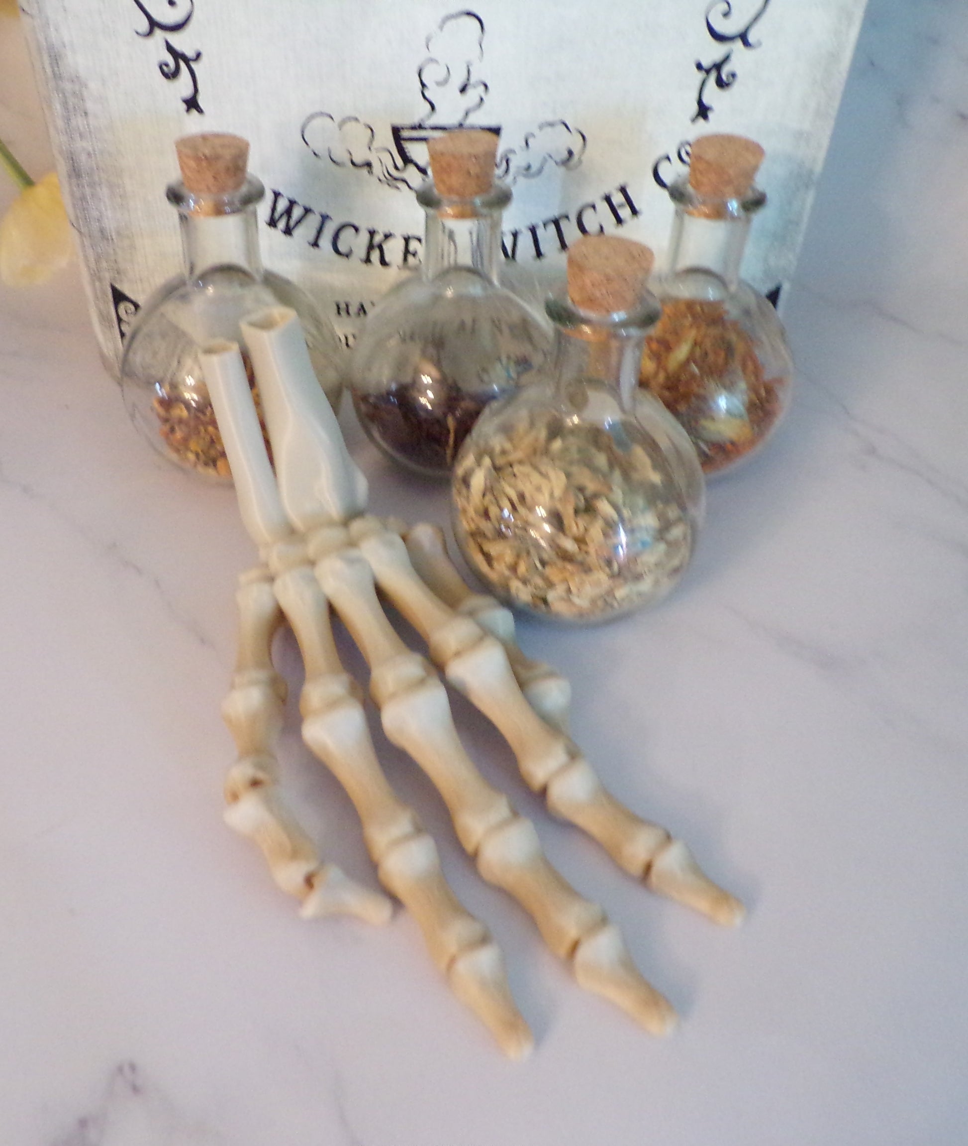 Skeleton Hand Life Size, 3D Printed Fully Articulated Skeleton Hand - Wonderland 3D Printing 