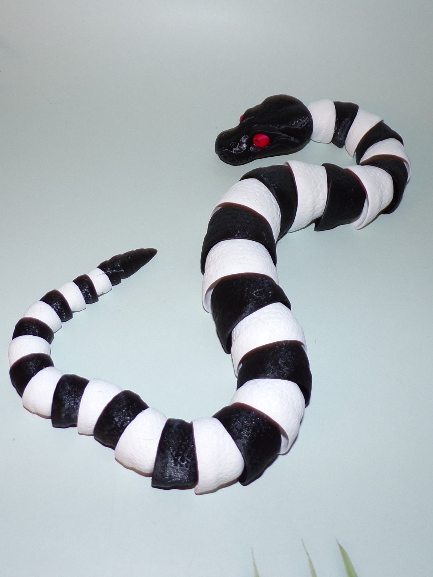 Choose Any Color Combo, Crazy Snake, Articulated Snake, Fidget Snake, 3D Printed Snake - Wonderland 3D Printing 