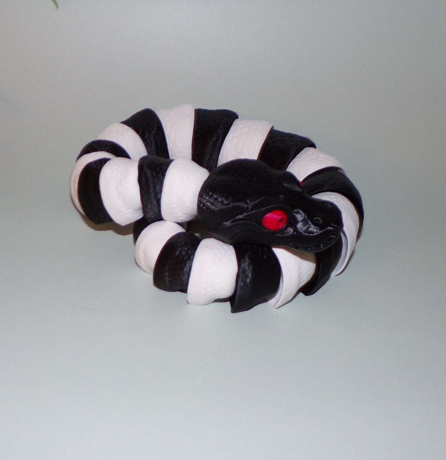 Choose Any Color Combo, Crazy Snake, Articulated Snake, Fidget Snake, 3D Printed Snake - Wonderland 3D Printing 