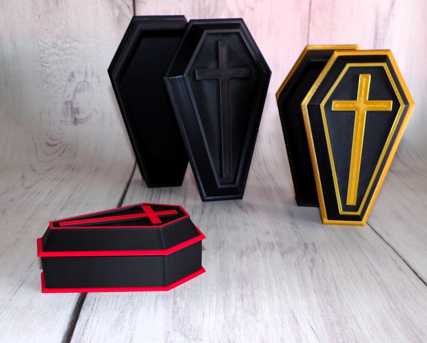 Classic Halloween Coffin: 3D Printed Coffin Comes With Minis - Wonderland 3D Printing 