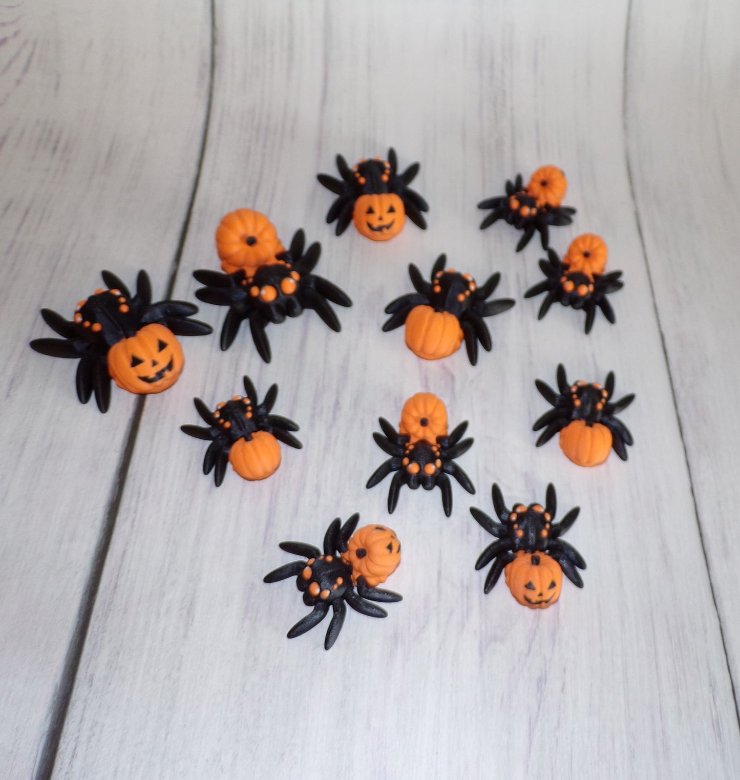 Pumpkin or Jack O Lantern Spider set of 2 - Wonderland 3D Printing 