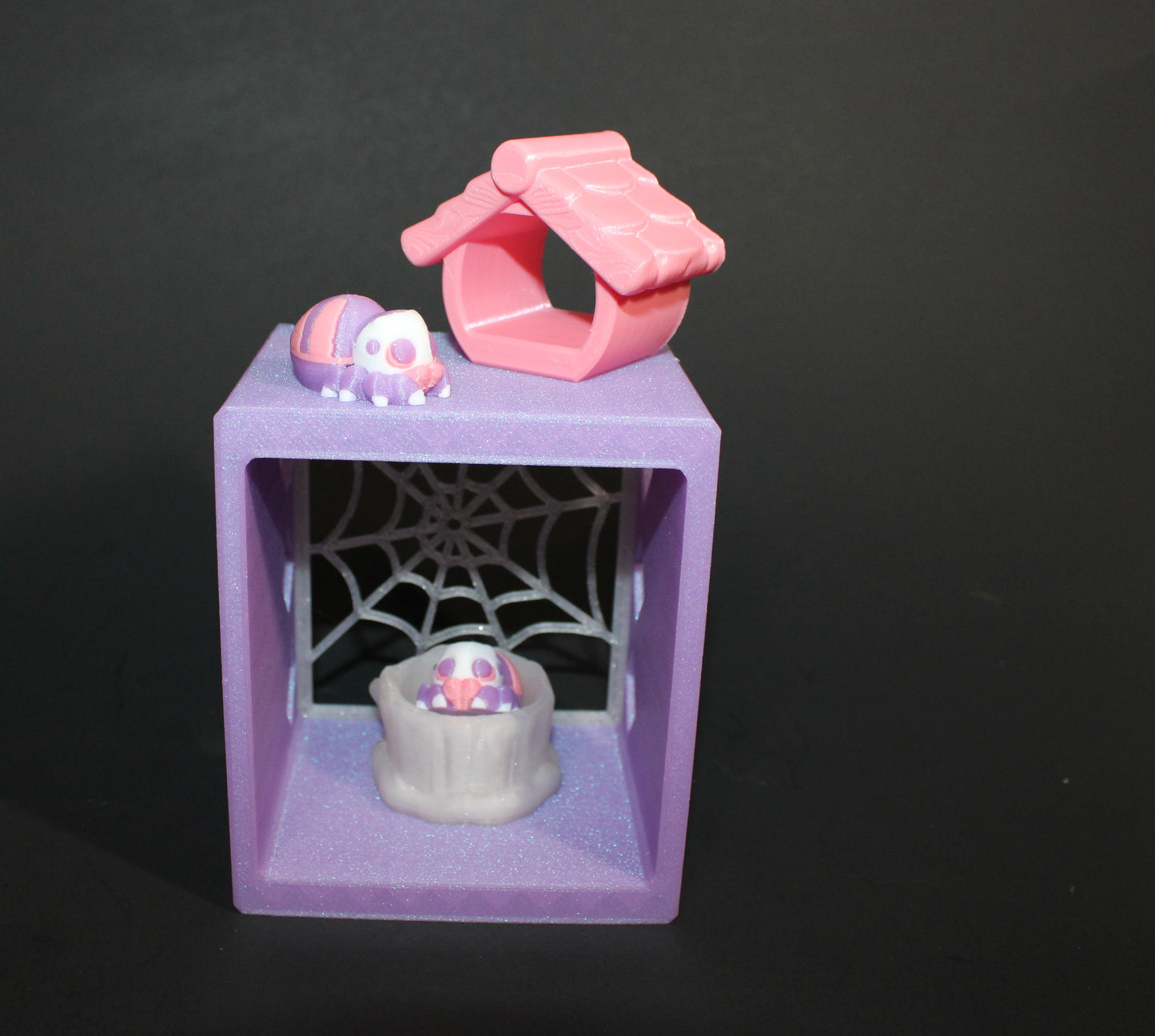 3D Printed Mini Jumping Spider Enclosure: Includes 2 mini spiders and 2 different style Enclosures - Wonderland 3D Printing 
