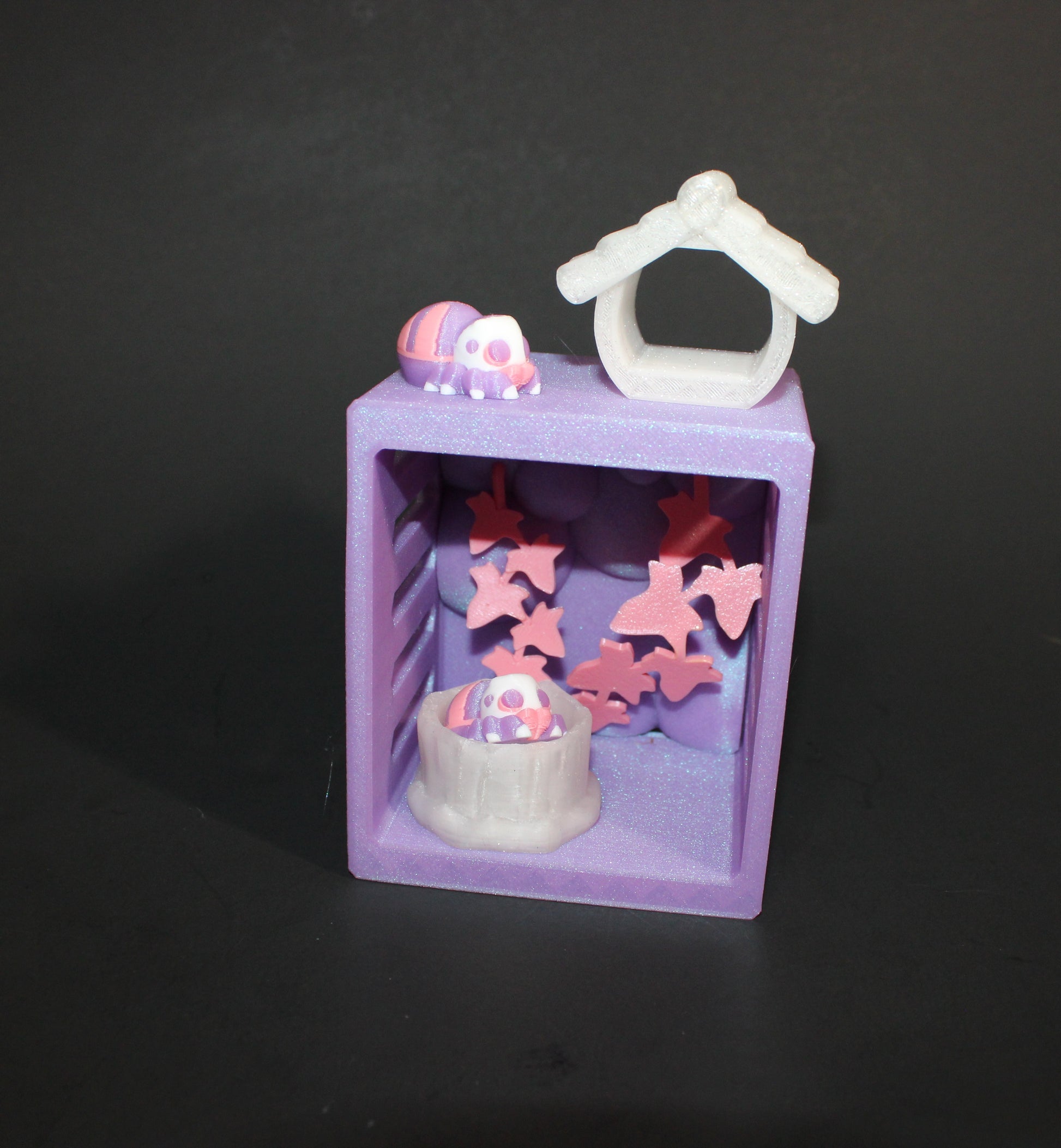 3D Printed Mini Jumping Spider Enclosure: Includes 2 mini spiders and 2 different style Enclosures - Wonderland 3D Printing 